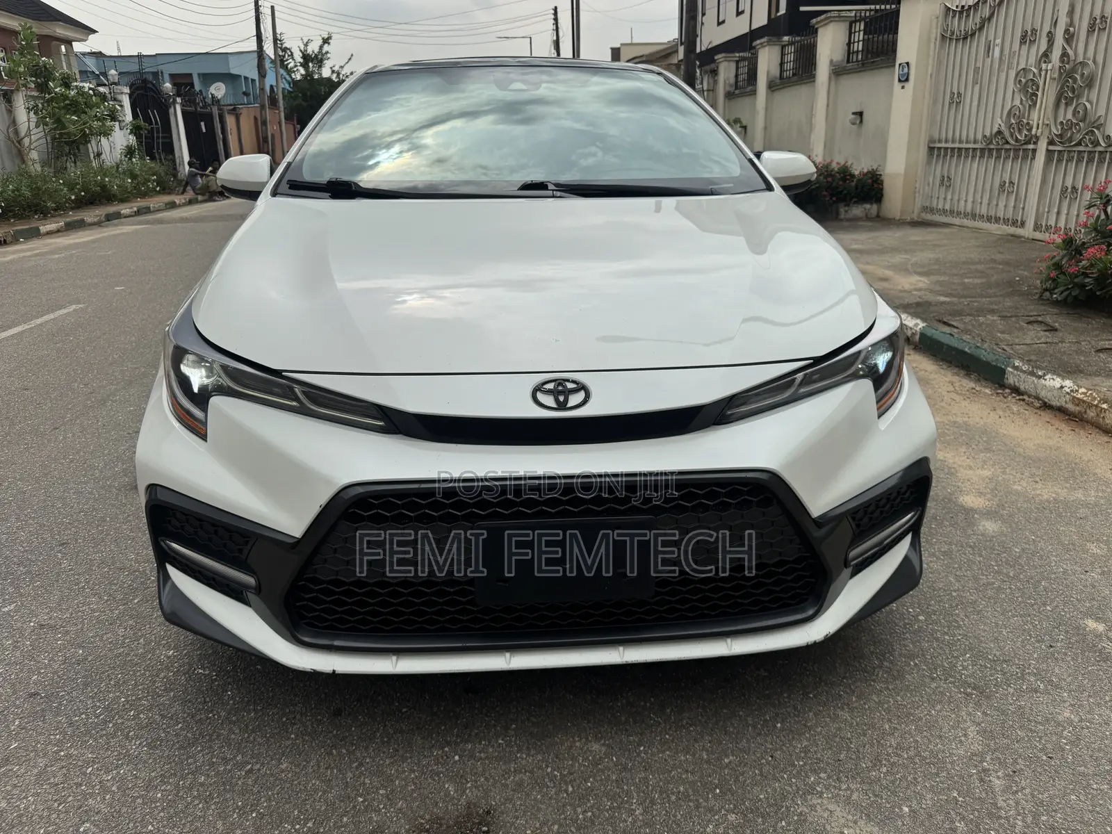 Toyota Corolla XSE 2021 White