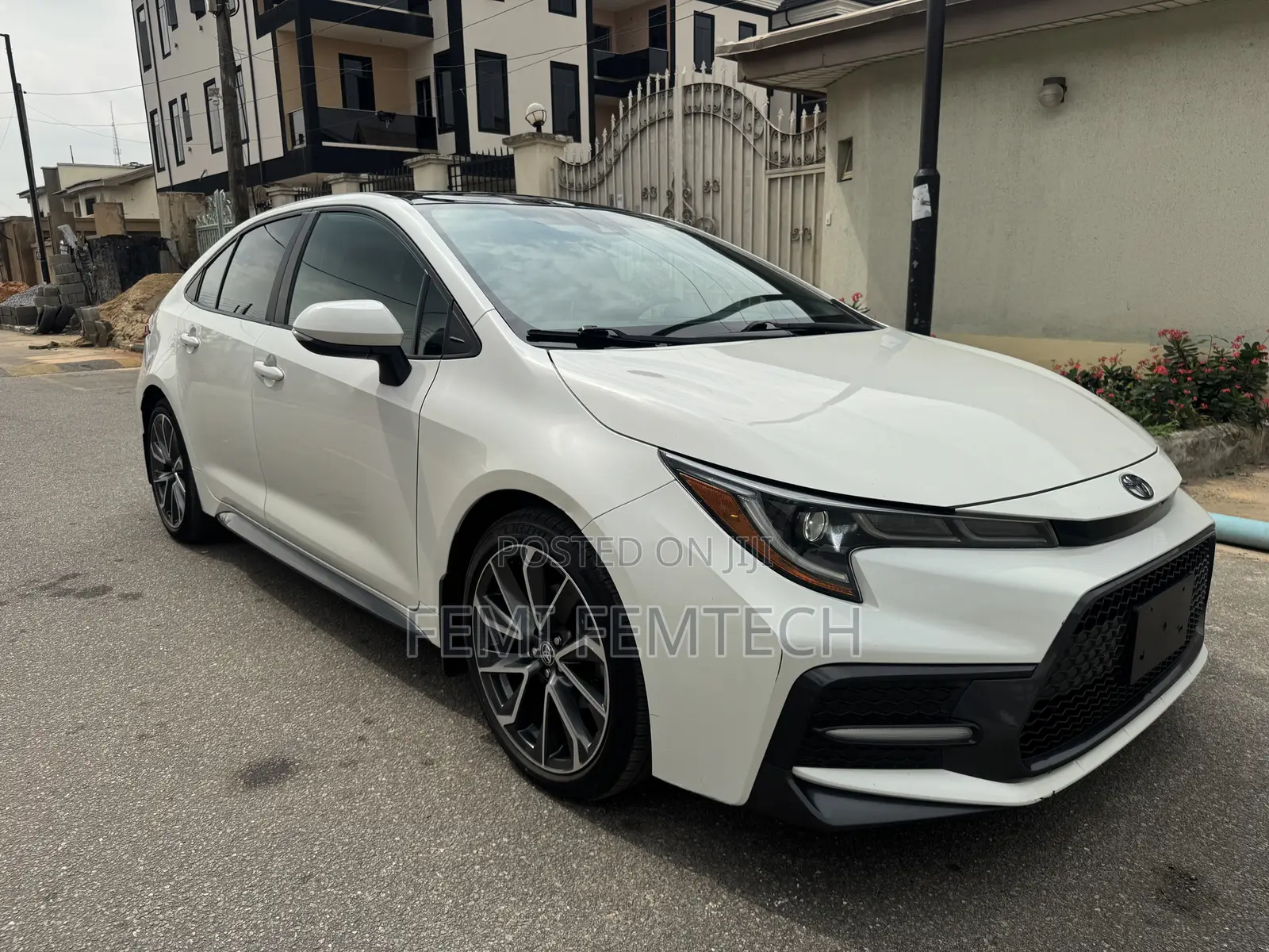 Toyota Corolla XSE 2021 White