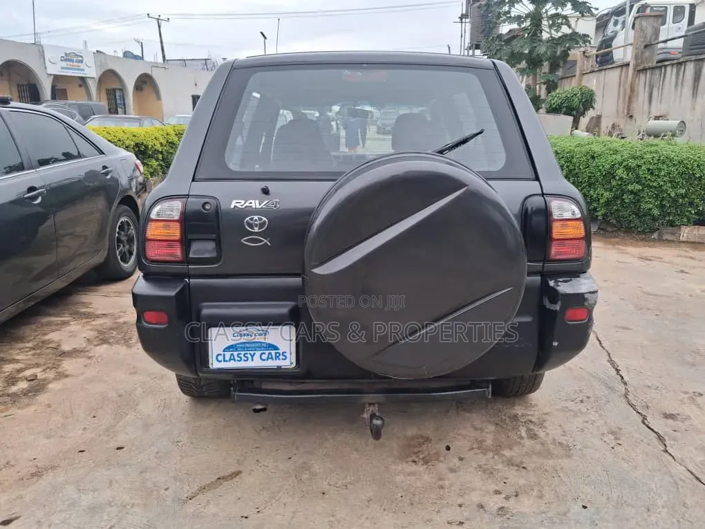 Toyota RAV4 Automatic 2000 Gray