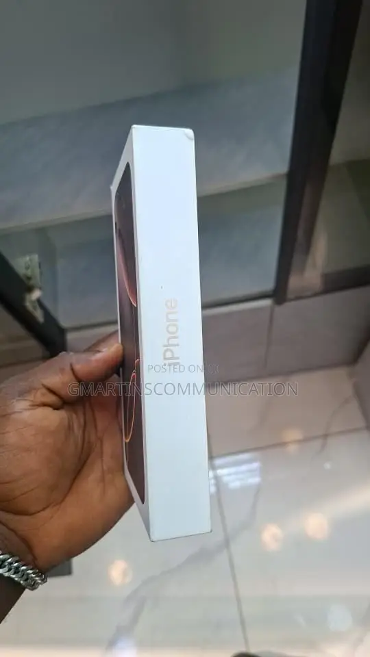 New Apple iPhone 16 Pro 256 GB Gold