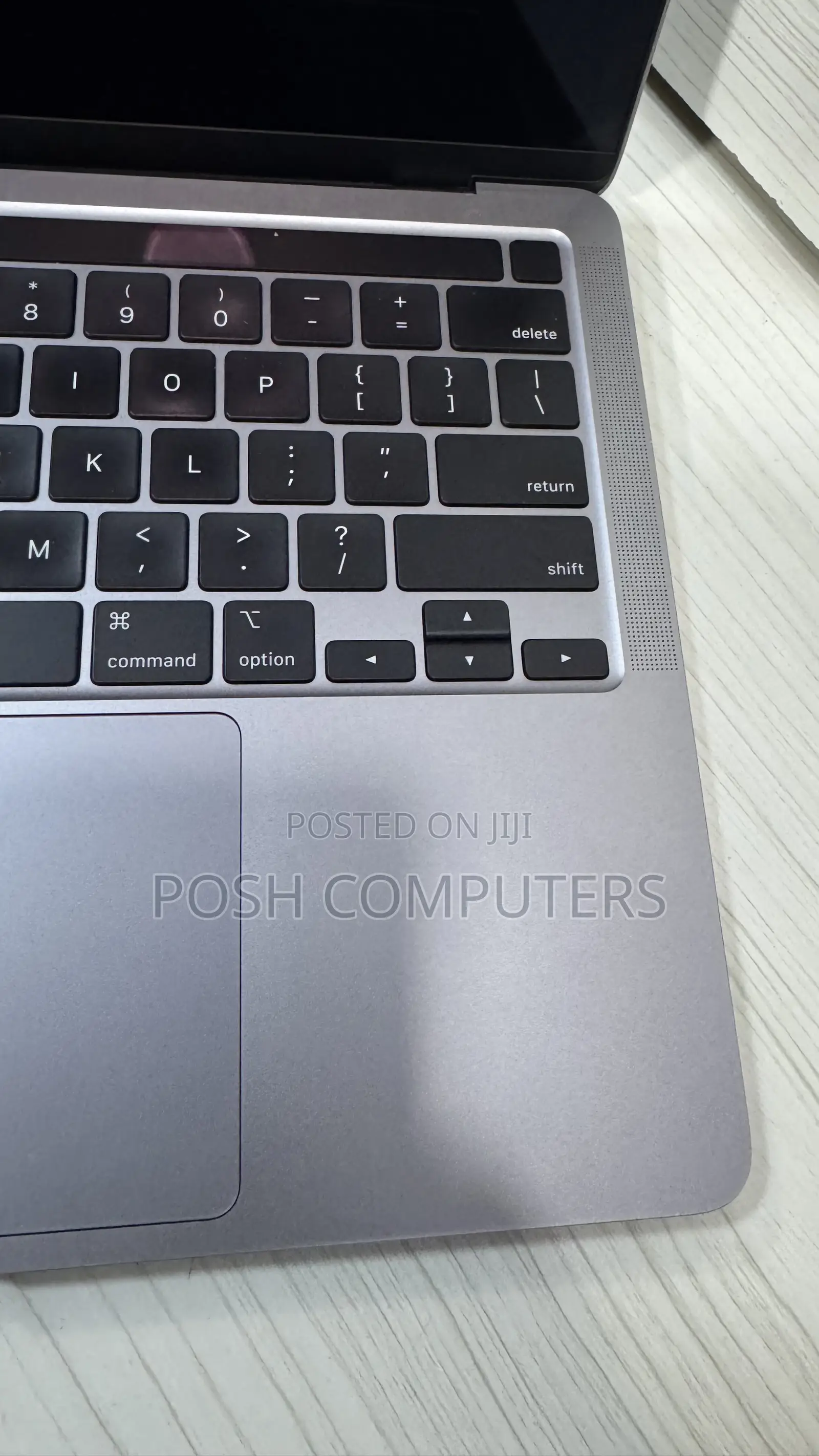 Laptop Apple MacBook Pro 2022 M2 16GB Apple M2 SSD 256GB
