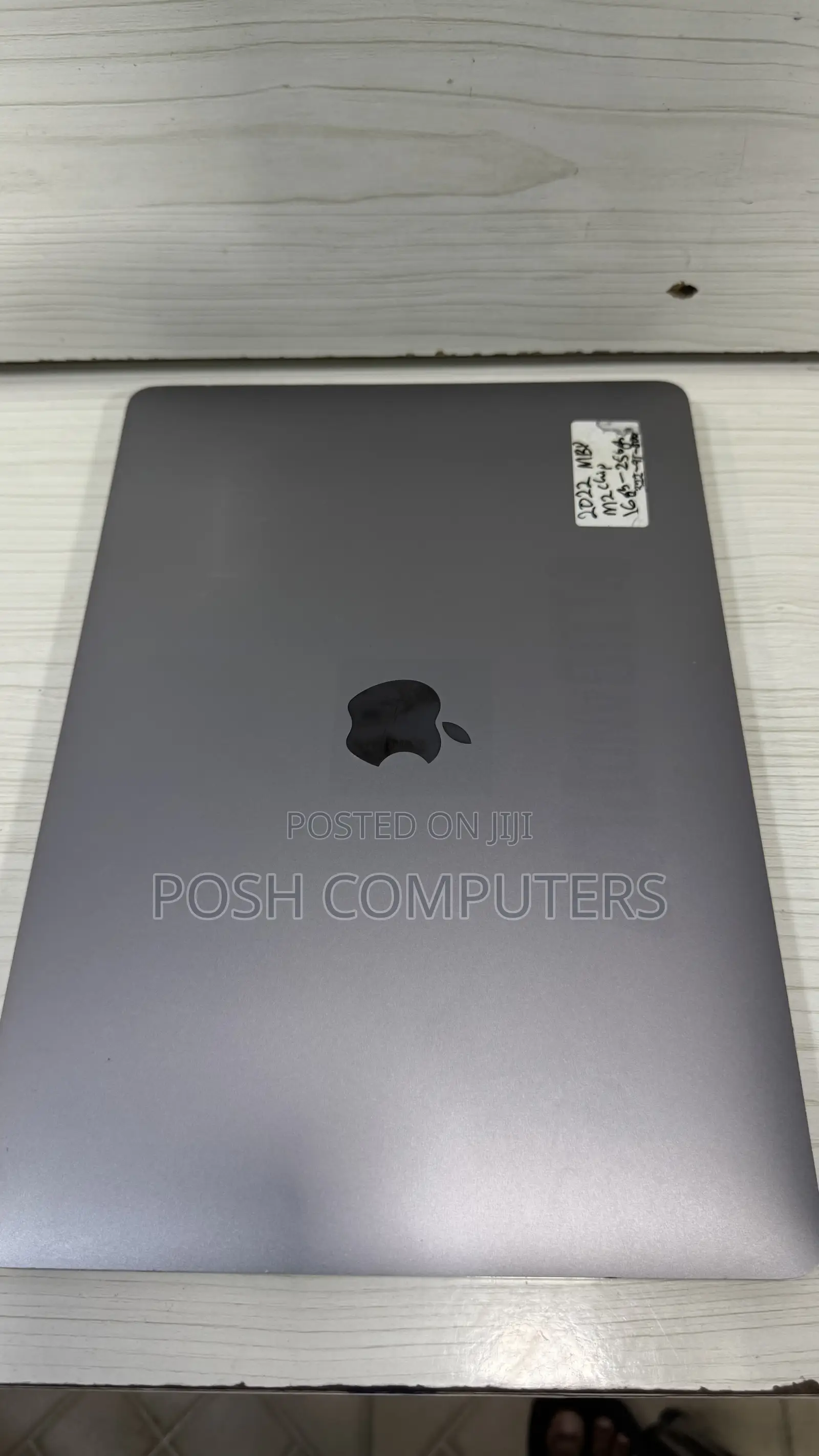 Laptop Apple MacBook Pro 2022 M2 16GB Apple M2 SSD 256GB