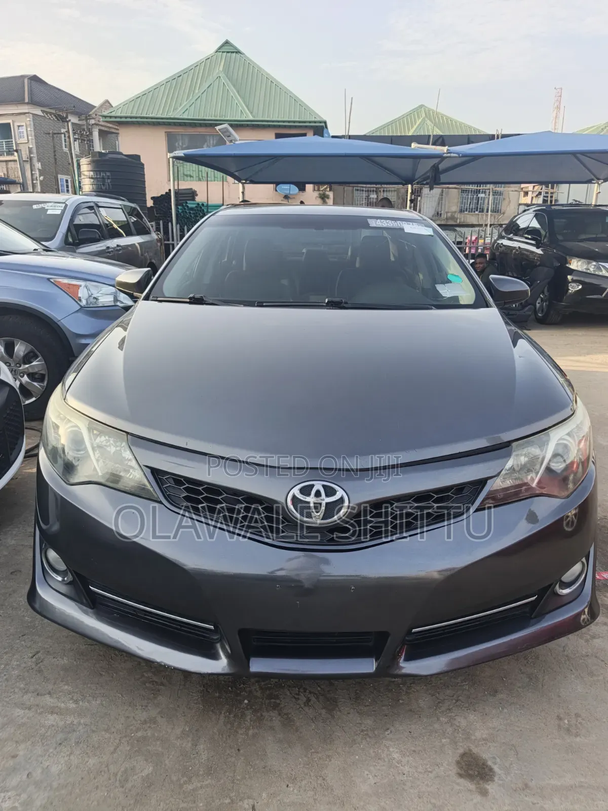 Toyota Camry SE 4dr Sedan (2.5L 4cyl 6A) 2013 Gray