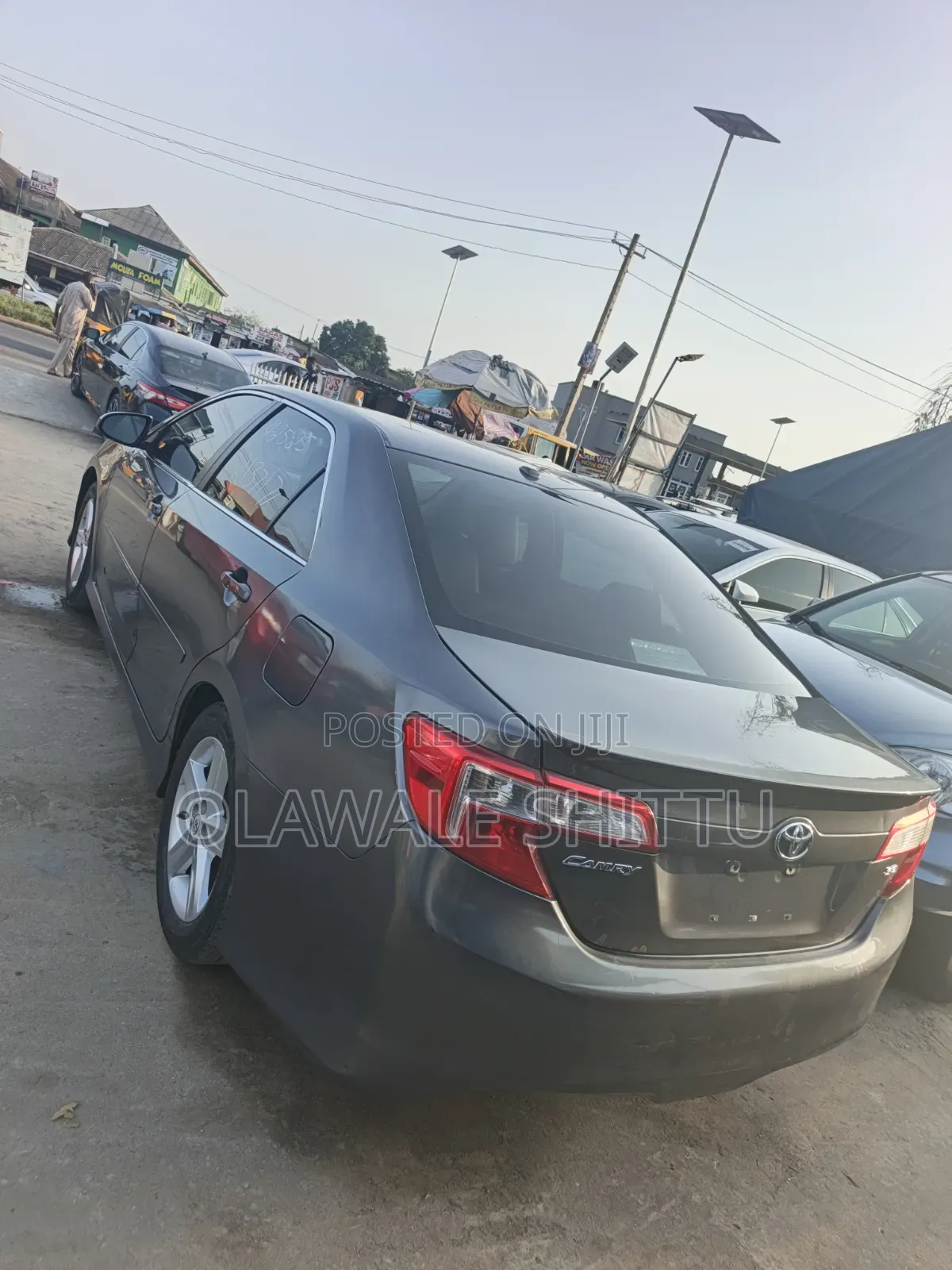 Toyota Camry SE 4dr Sedan (2.5L 4cyl 6A) 2013 Gray