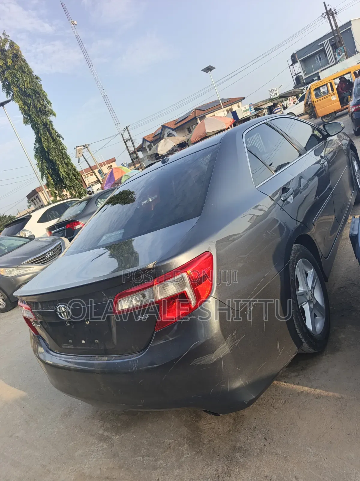 Toyota Camry SE 4dr Sedan (2.5L 4cyl 6A) 2013 Gray