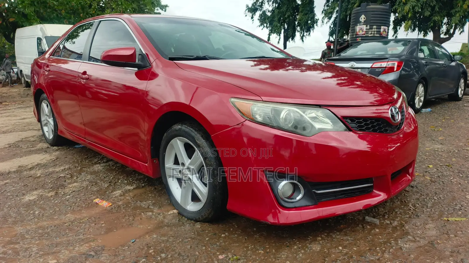 Toyota Camry SE 4dr Sedan (2.5L 4cyl 6A) 2013 Red
