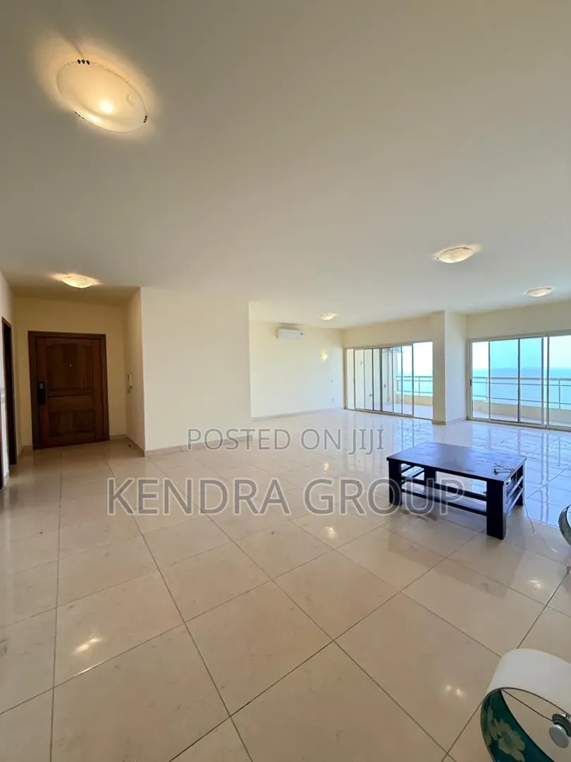 3bdrm Block of Flats in Banana Island for rent