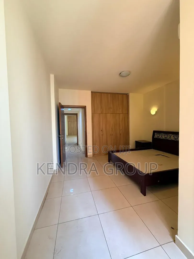 3bdrm Block of Flats in Banana Island for rent