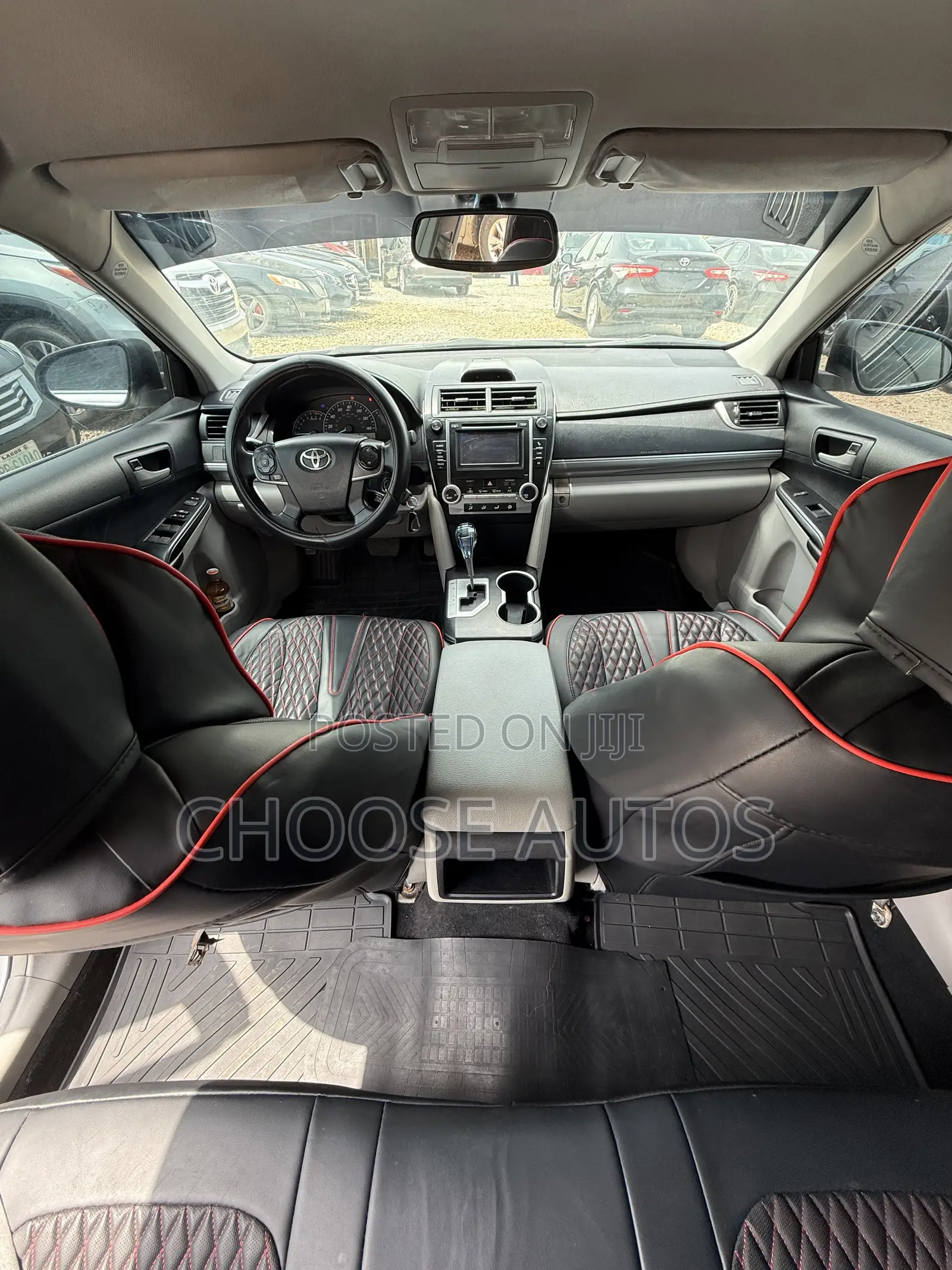 Toyota Camry LE 4dr Sedan (2.5L 4cyl 6A) 2014 Silver
