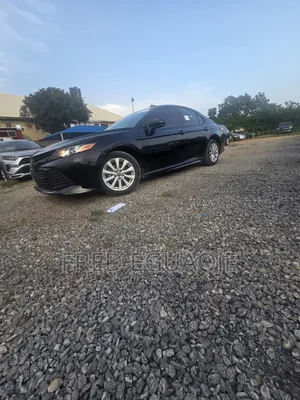 Toyota Camry SE FWD (2.5L 4cyl 8AM) 2018 Black