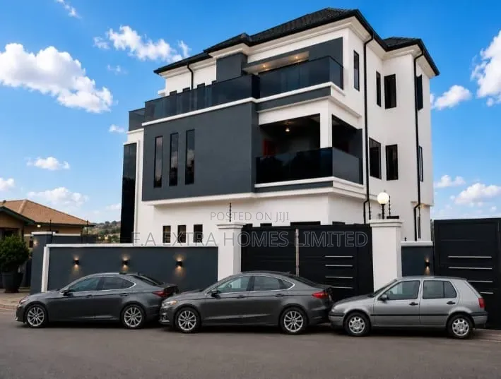 5bdrm Duplex in Berger for sale