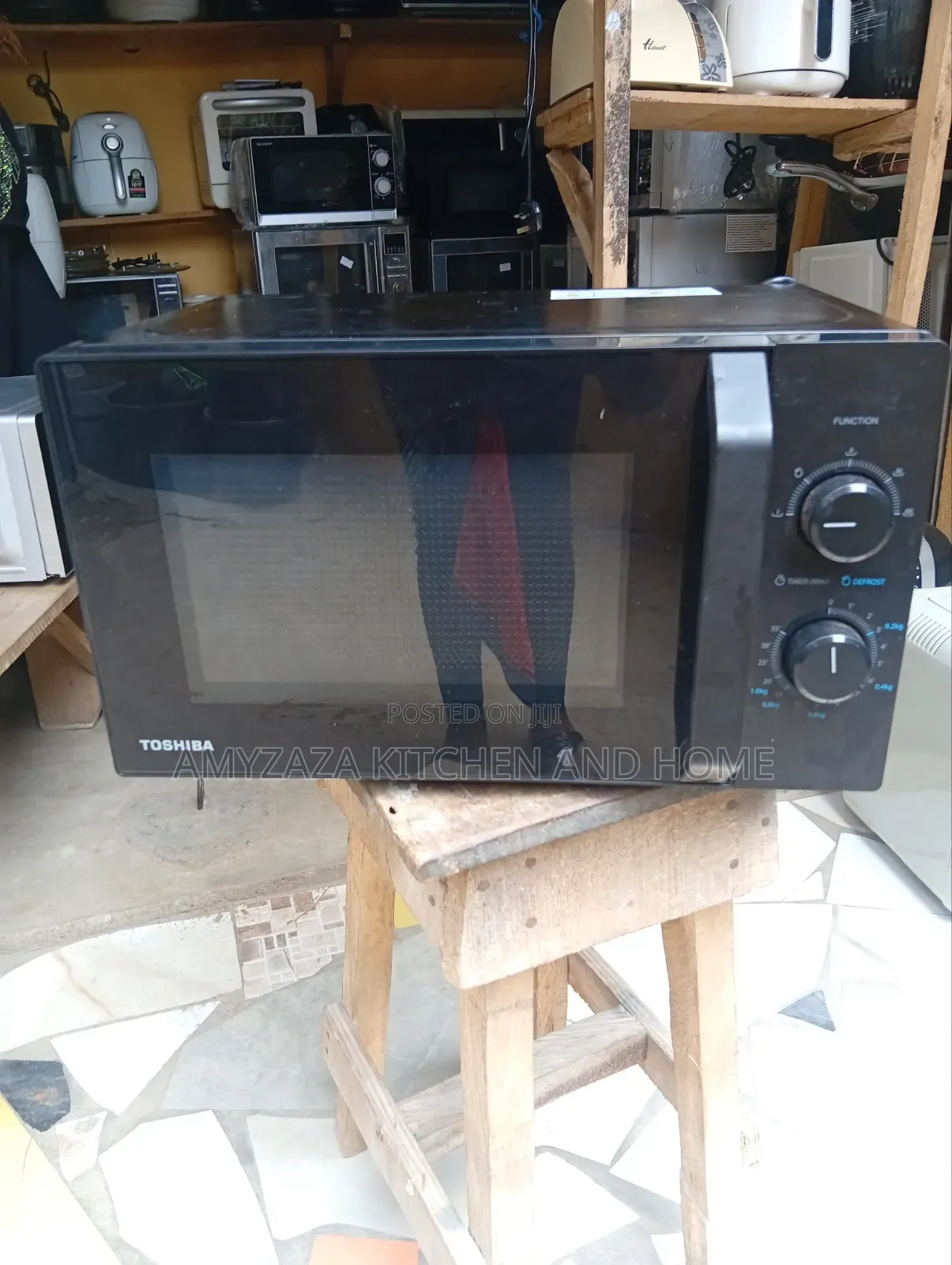 Toshiba Solo Microwave Oven