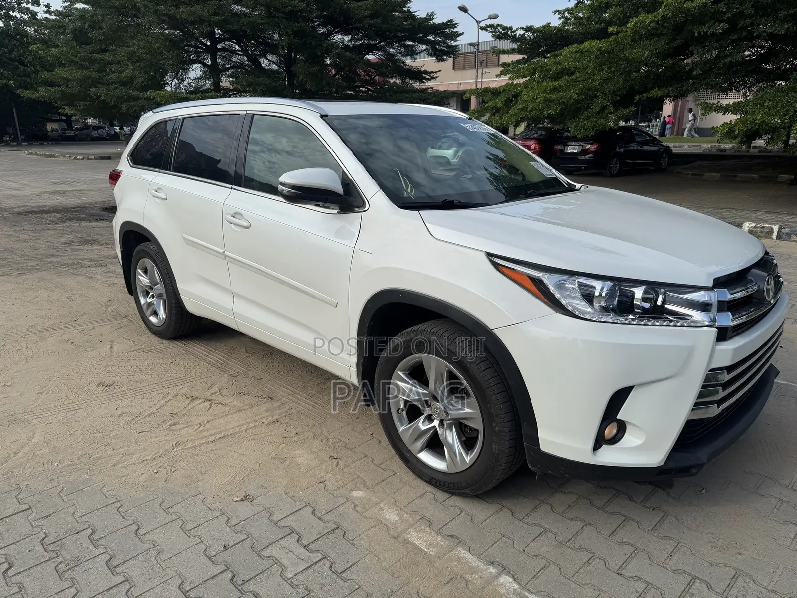Toyota Highlander Limited 4dr SUV AWD (3.5L 6cyl 6A) 2015 White