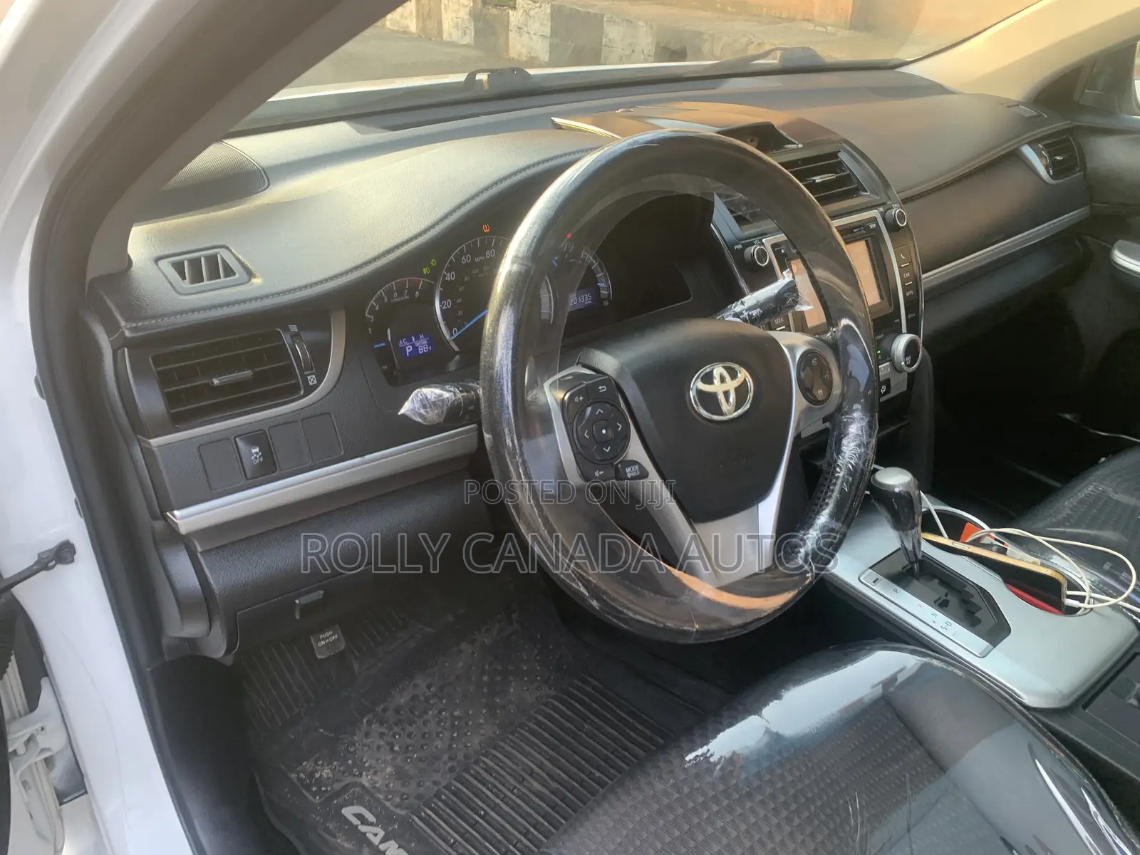 Toyota Camry SE 4dr Sedan (2.5L 4cyl 6A) 2012 White