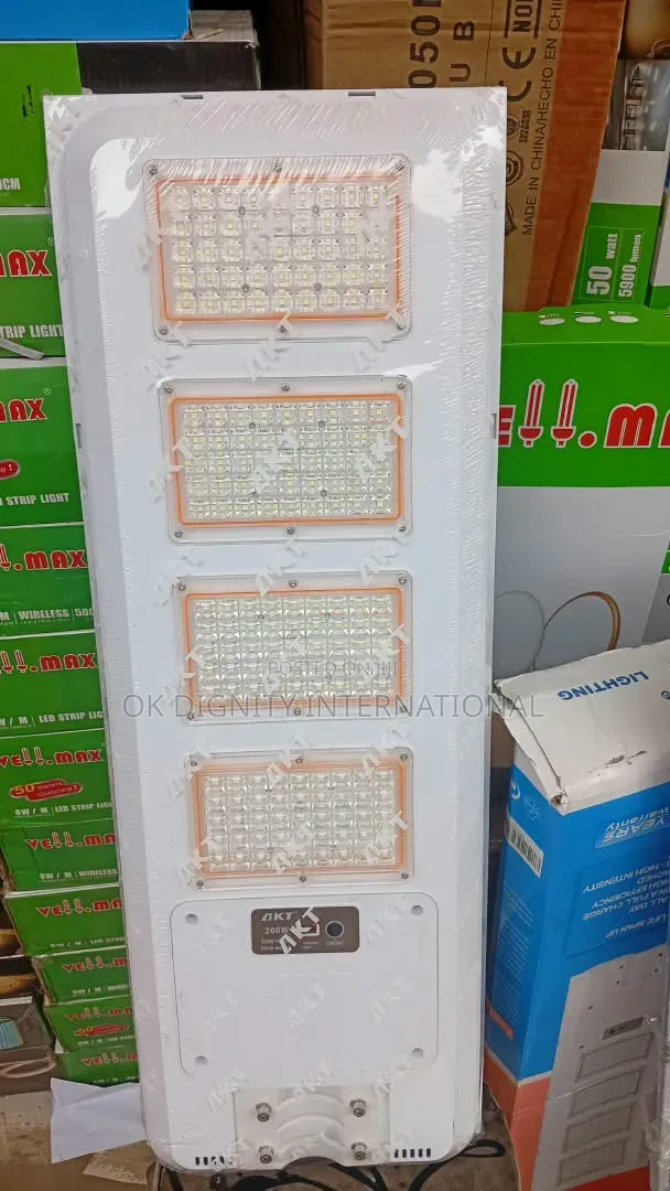 200W AKT Solar Street Light – Powerful Outdoor Security Lighting