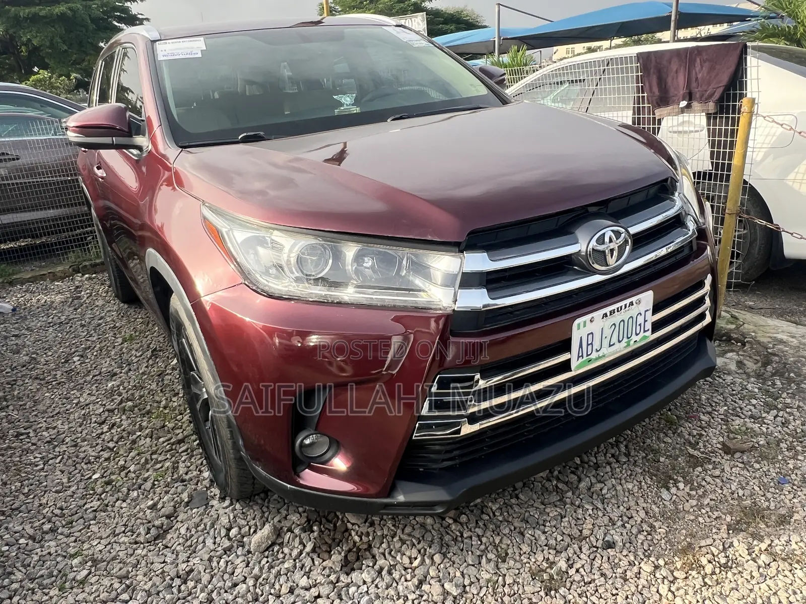 Toyota Highlander XLE 4x4 V6 (3.5L 6cyl 8A) 2017 Red
