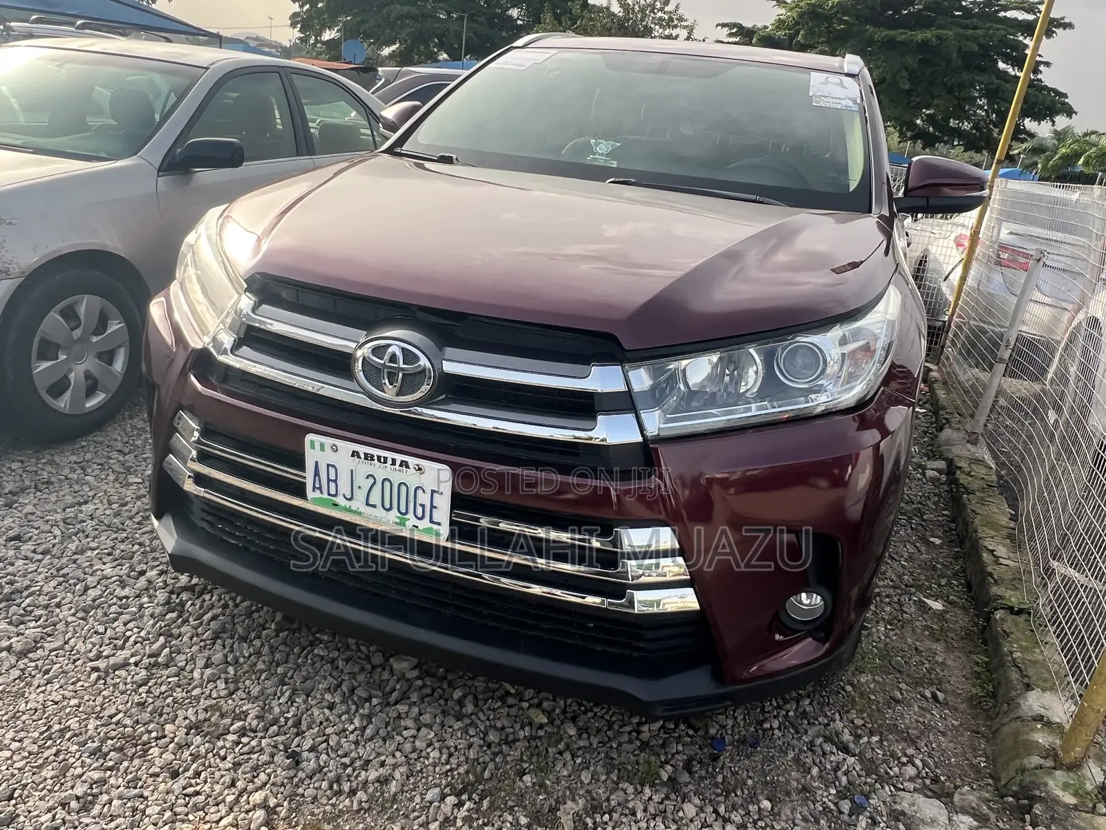 Toyota Highlander XLE 4x4 V6 (3.5L 6cyl 8A) 2017 Red