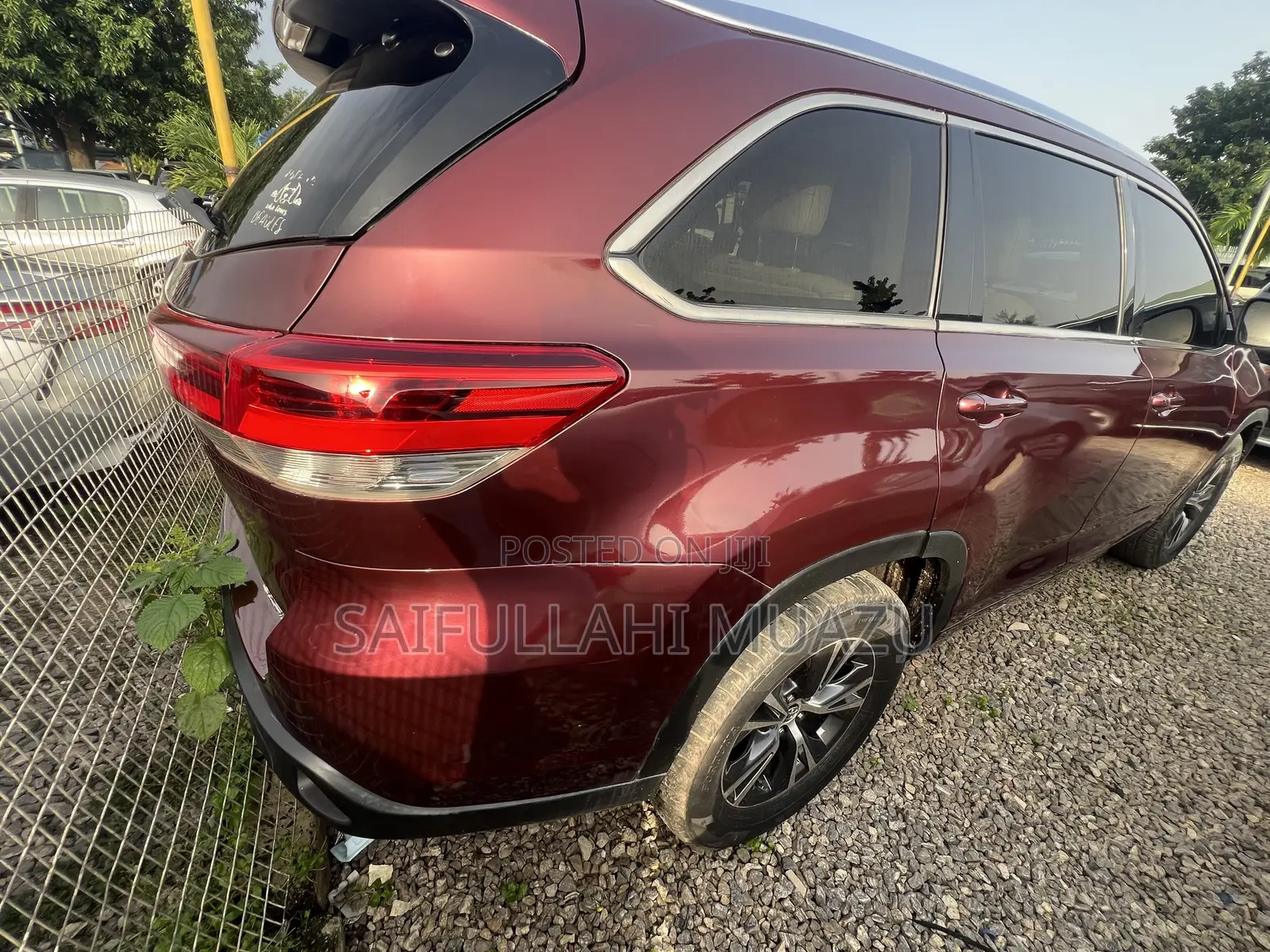 Toyota Highlander XLE 4x4 V6 (3.5L 6cyl 8A) 2017 Red