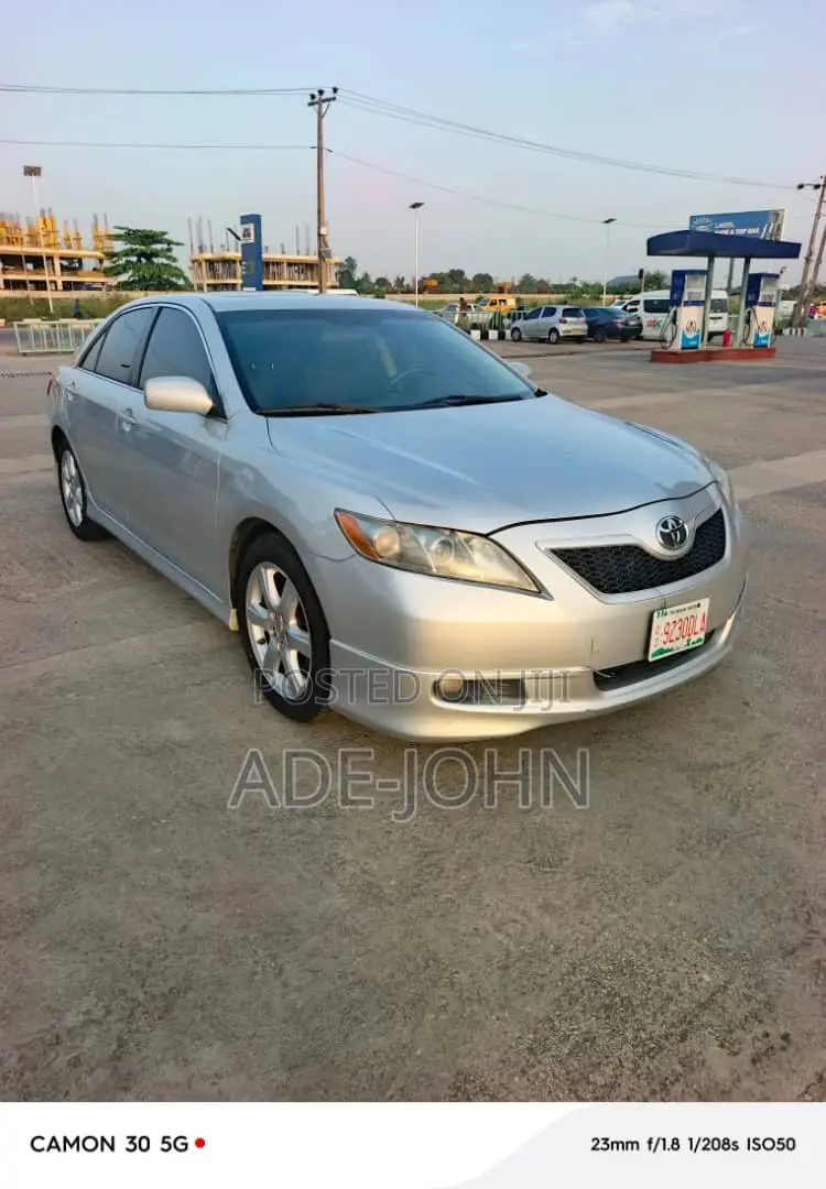 Toyota Camry SE 4dr Sedan (2.4L 4cyl 5A) 2009 Silver