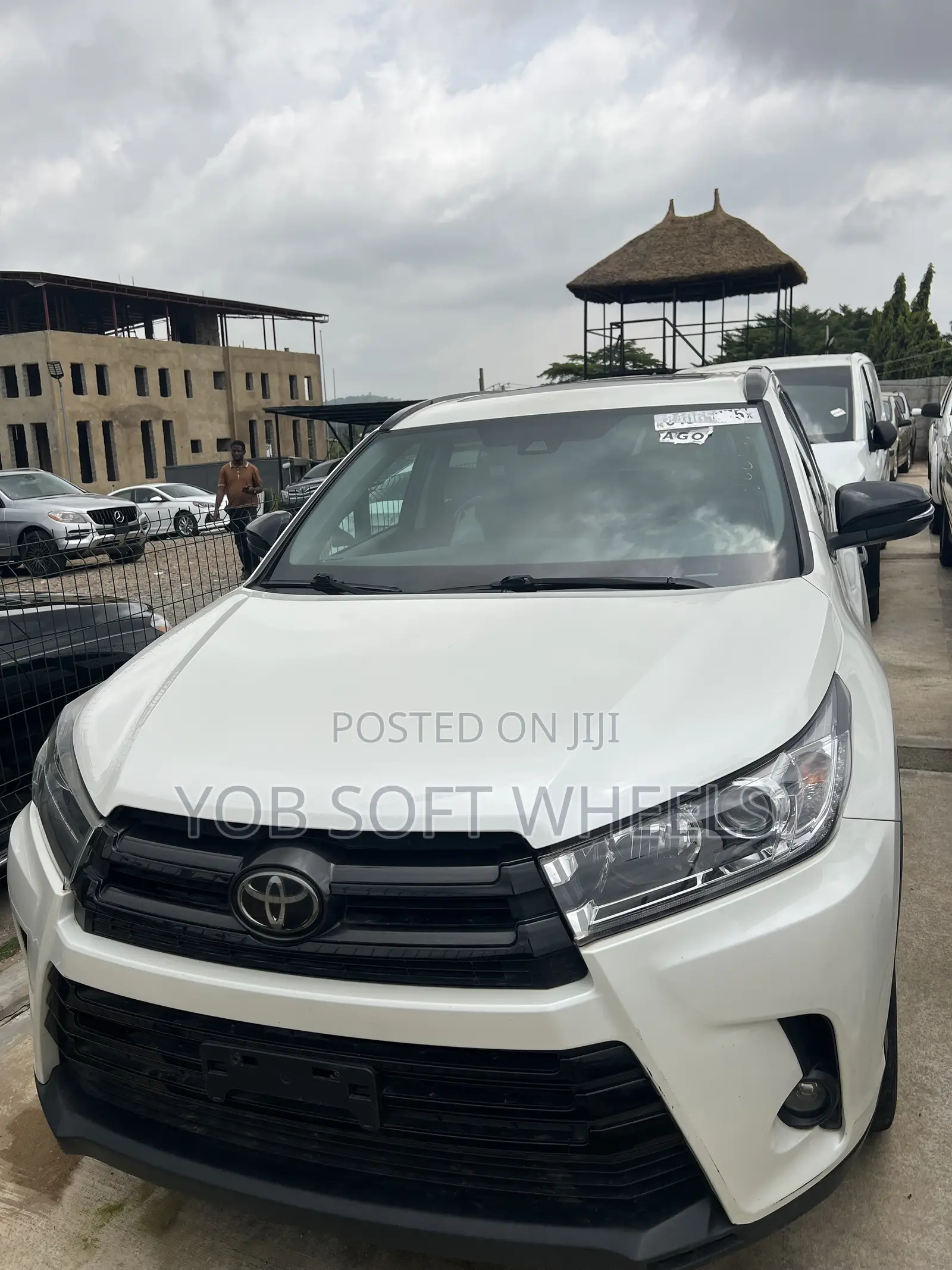 Toyota Highlander SE 2019 White