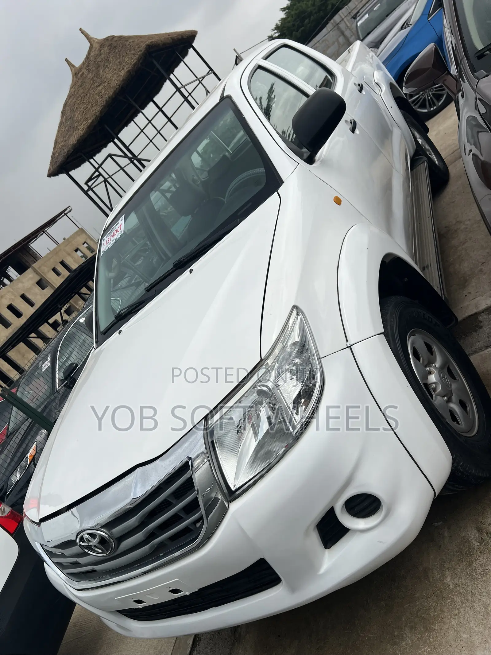 Toyota Hilux 2013 White