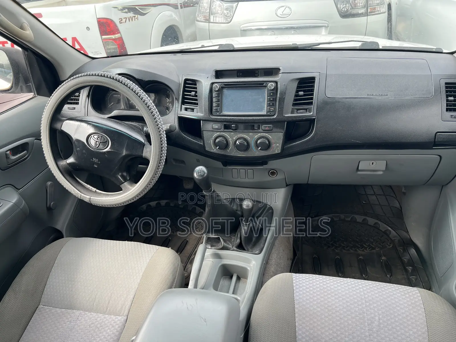 Toyota Hilux 2013 White