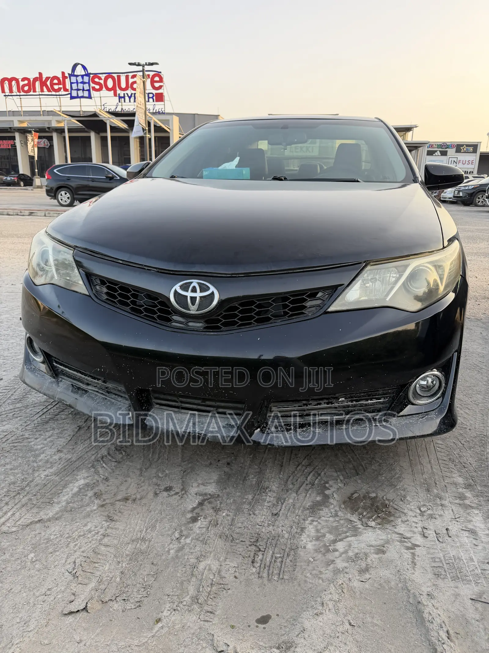 Toyota Camry SE 4dr Sedan (3.5L 6cyl 6A) 2014 Black