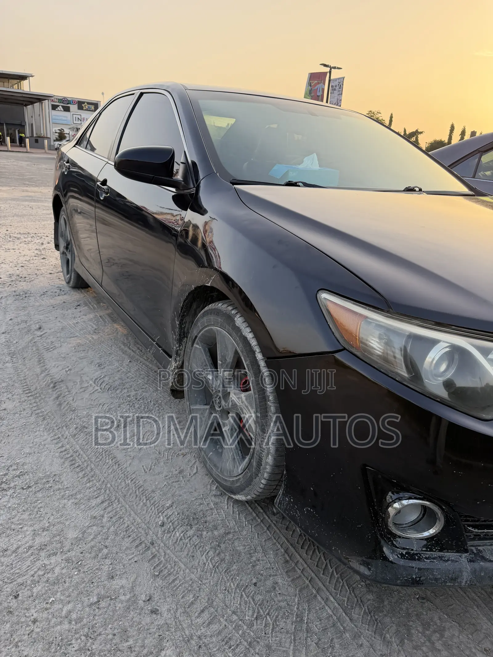 Toyota Camry SE 4dr Sedan (3.5L 6cyl 6A) 2014 Black