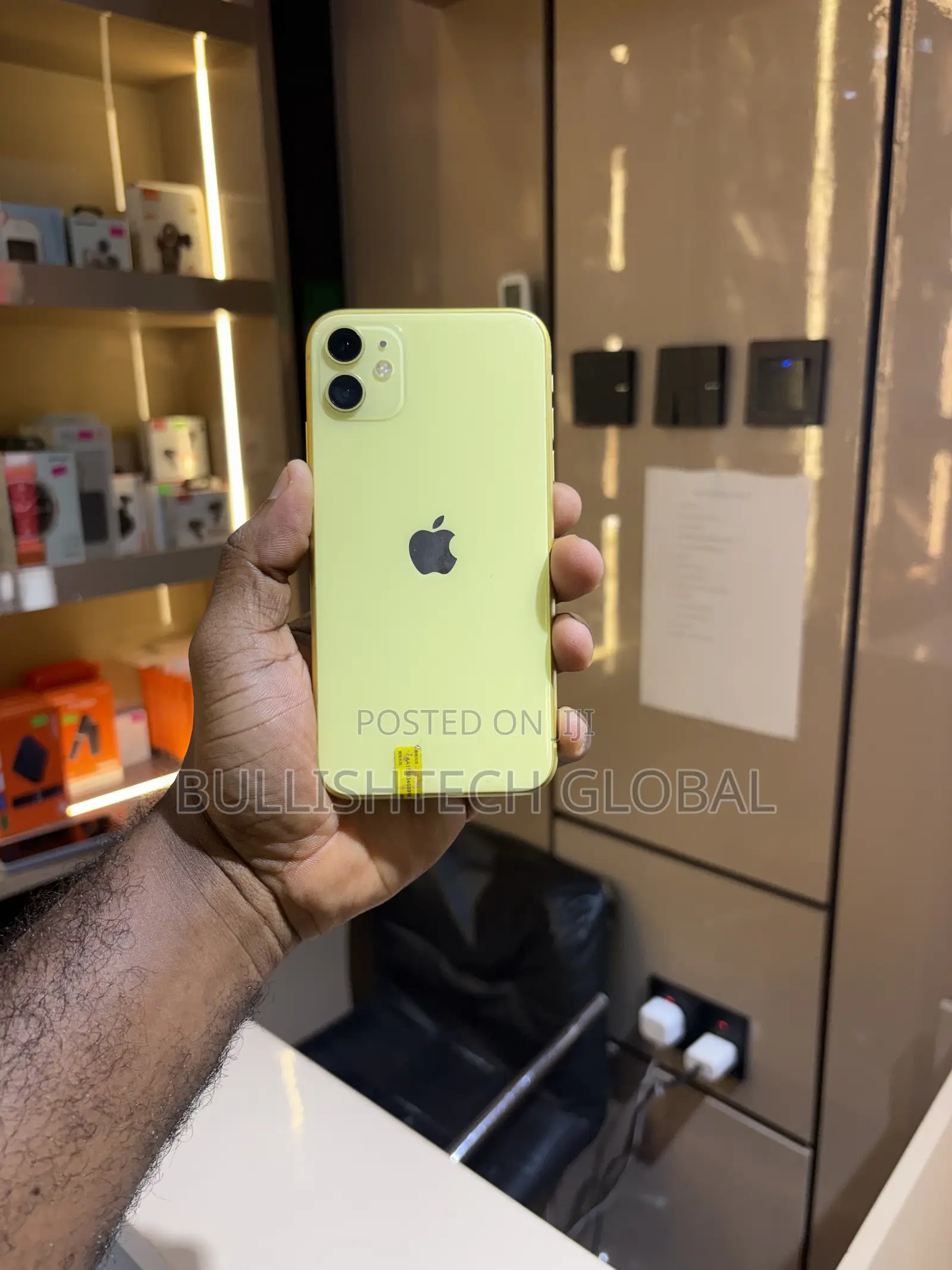 Apple iPhone 11 64 GB Yellow