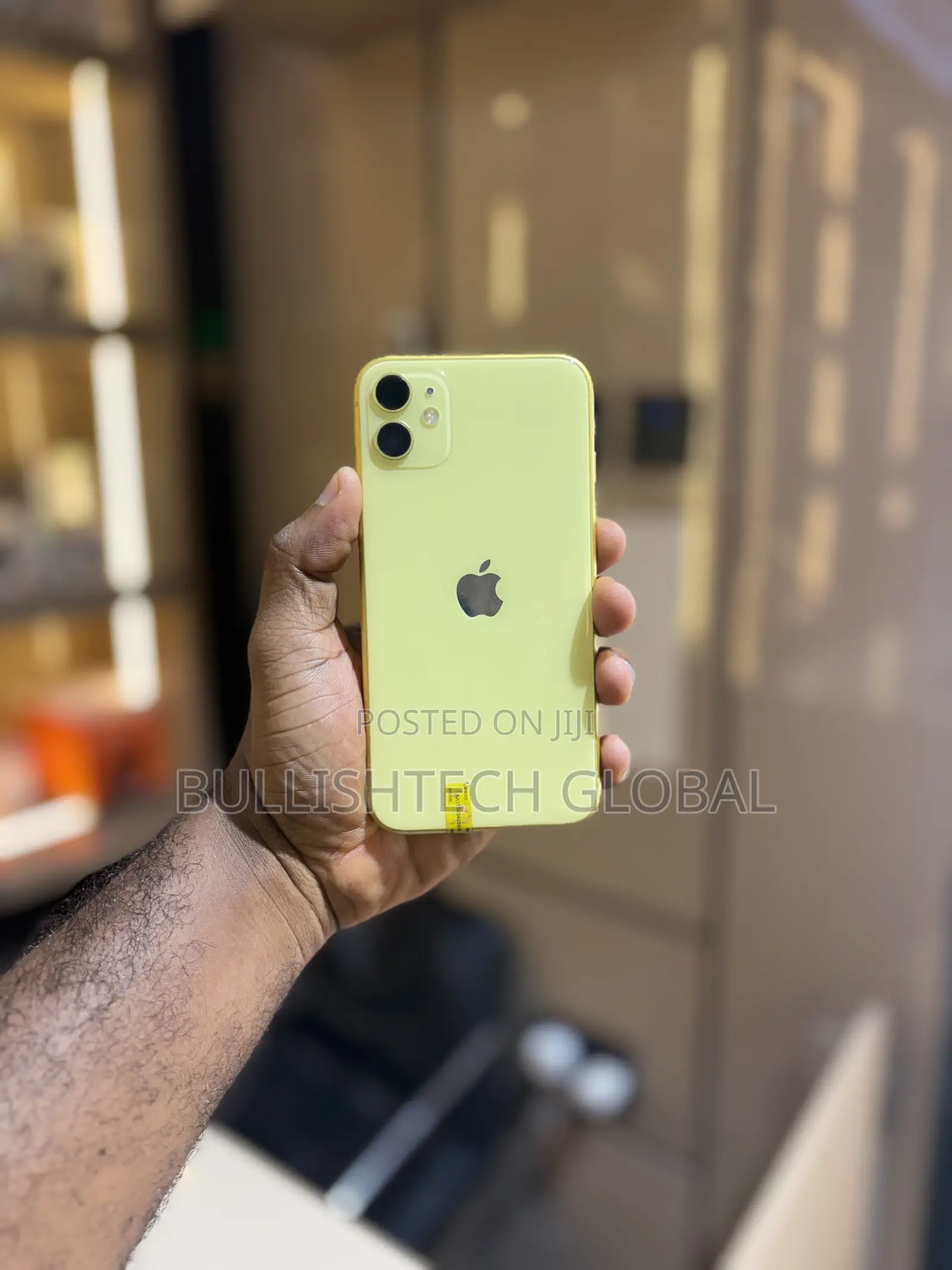 Apple iPhone 11 64 GB Yellow