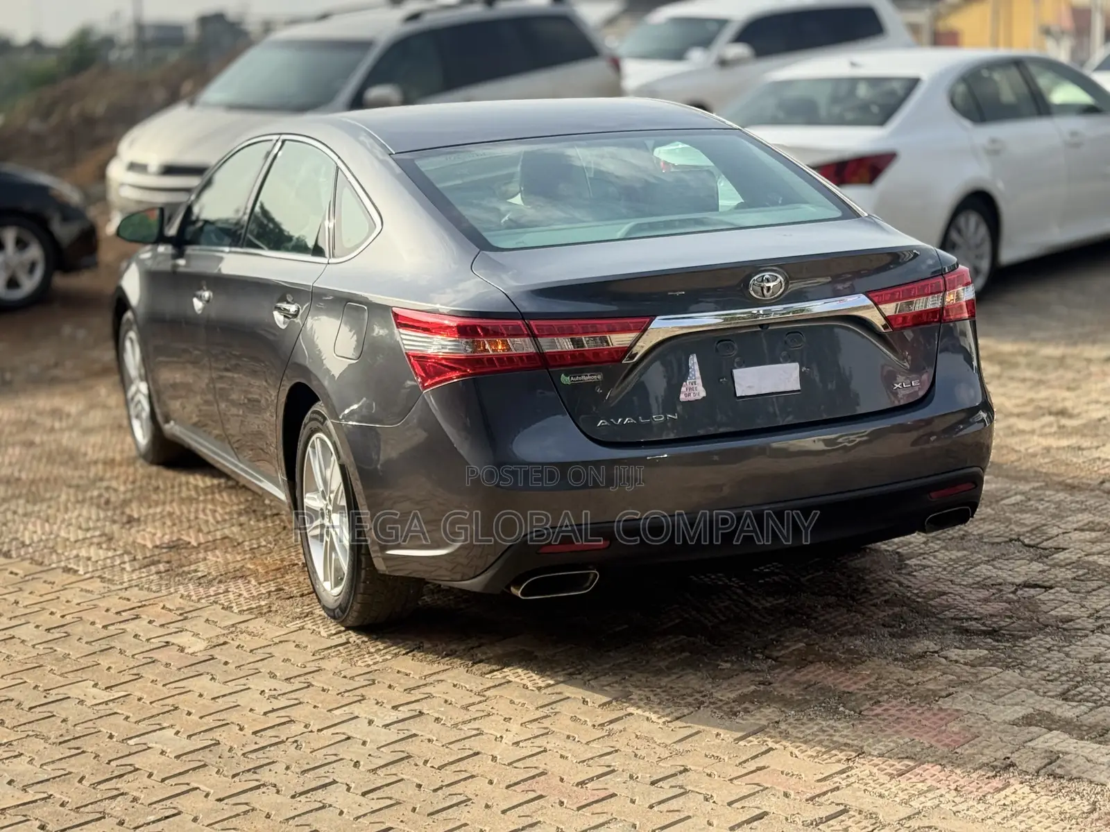 Toyota Avalon XLE 4dr Sedan (3.5L 6cyl 6A) 2014 Gray