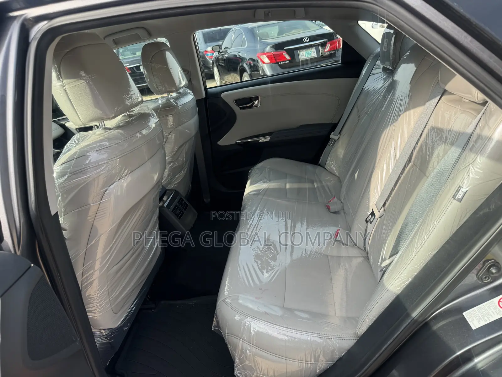 Toyota Avalon XLE 4dr Sedan (3.5L 6cyl 6A) 2014 Gray