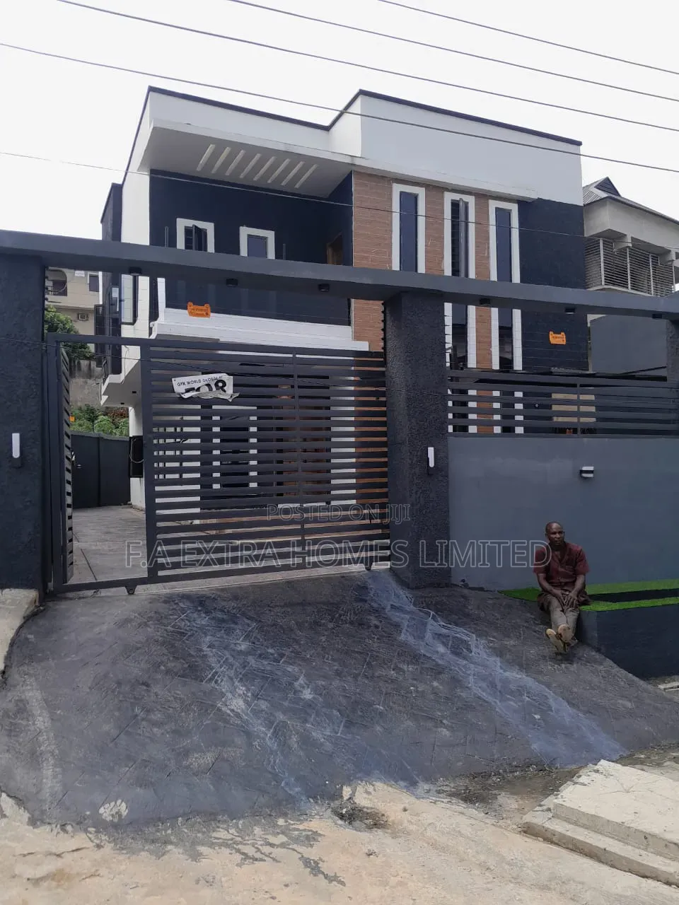 5bdrm Duplex in GRA Phase 2 Shangisha for sale