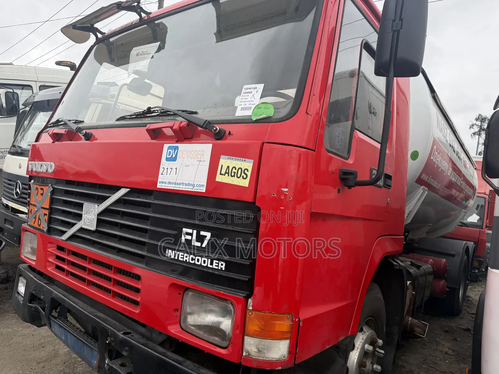 Foreign Used Volvo FL7 Gasoline Tanker 10 Tyres.