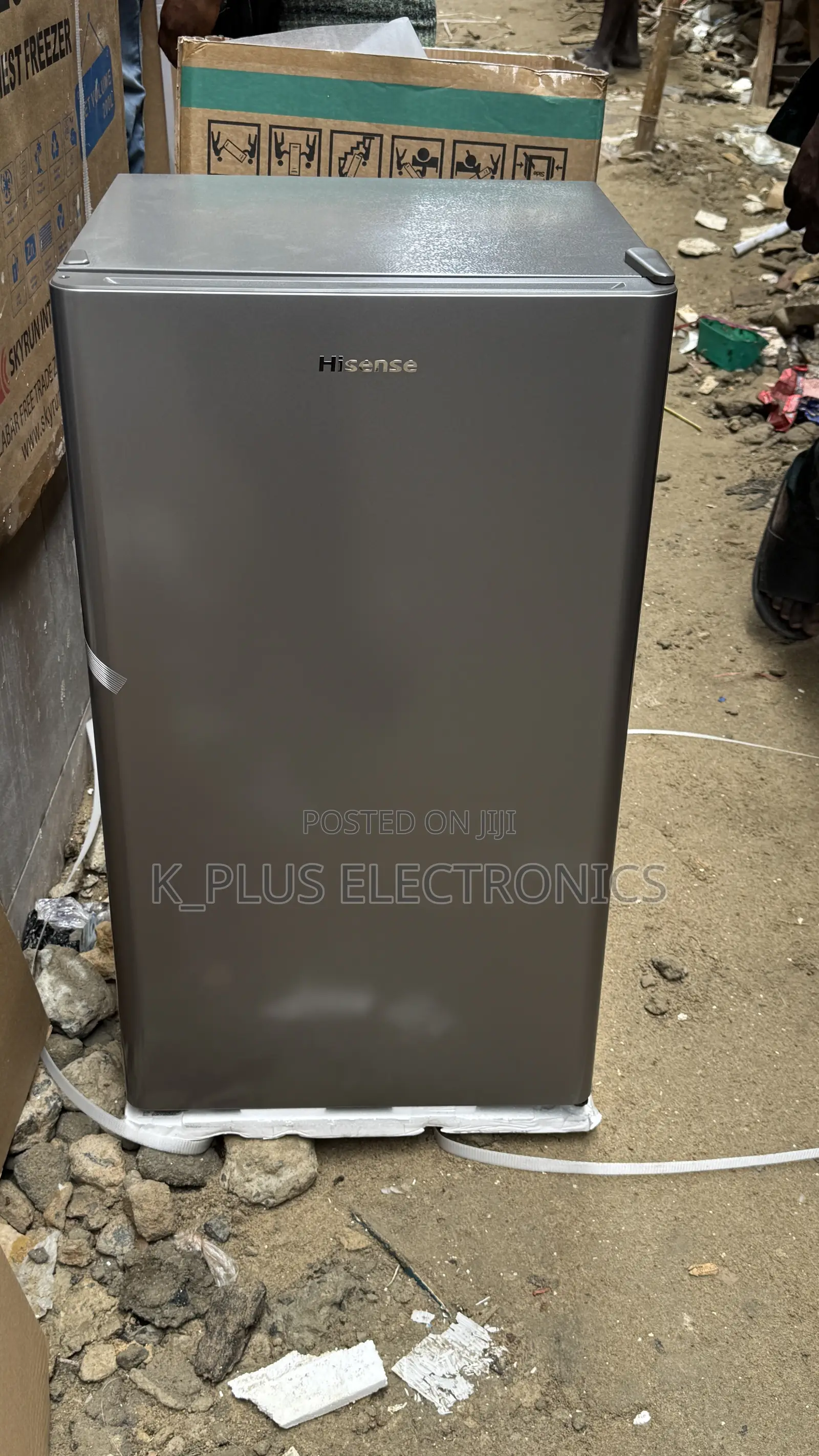 Hisense 90L Refrigerator