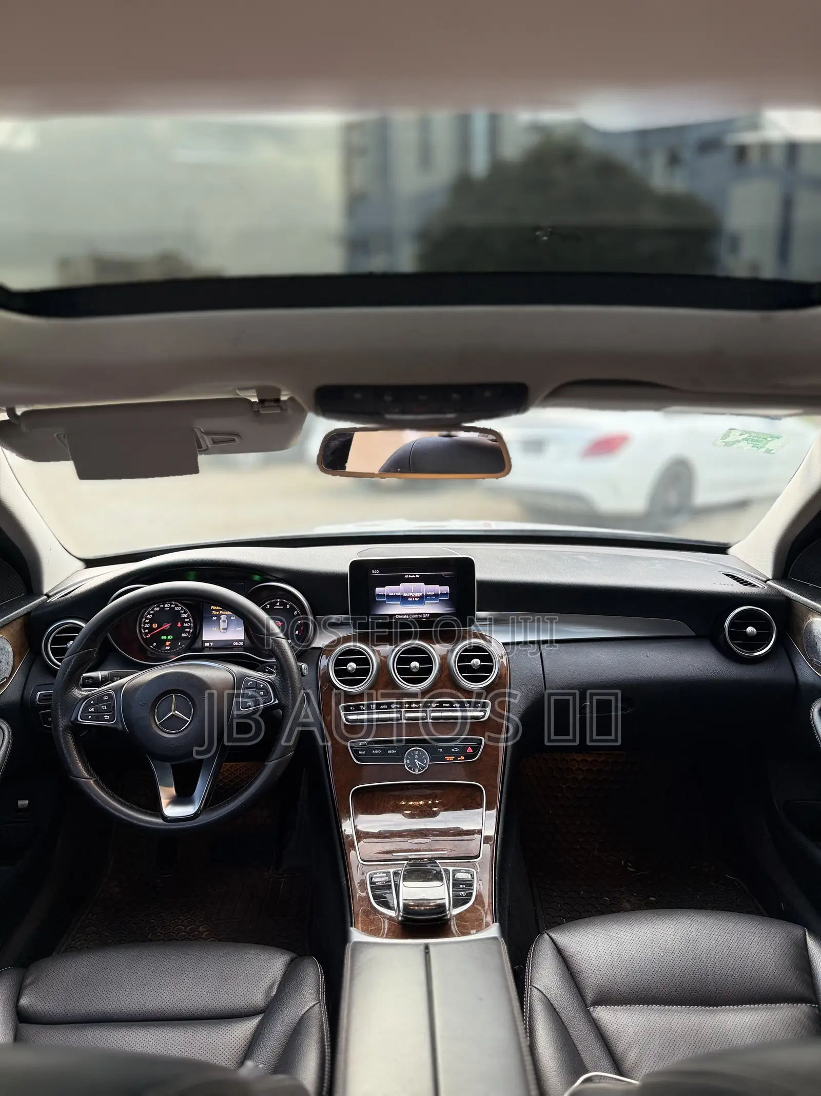Mercedes-Benz C300 Sport 4Matic Sedan AWD (2.0L 4cyll 7A) 2016 Silver