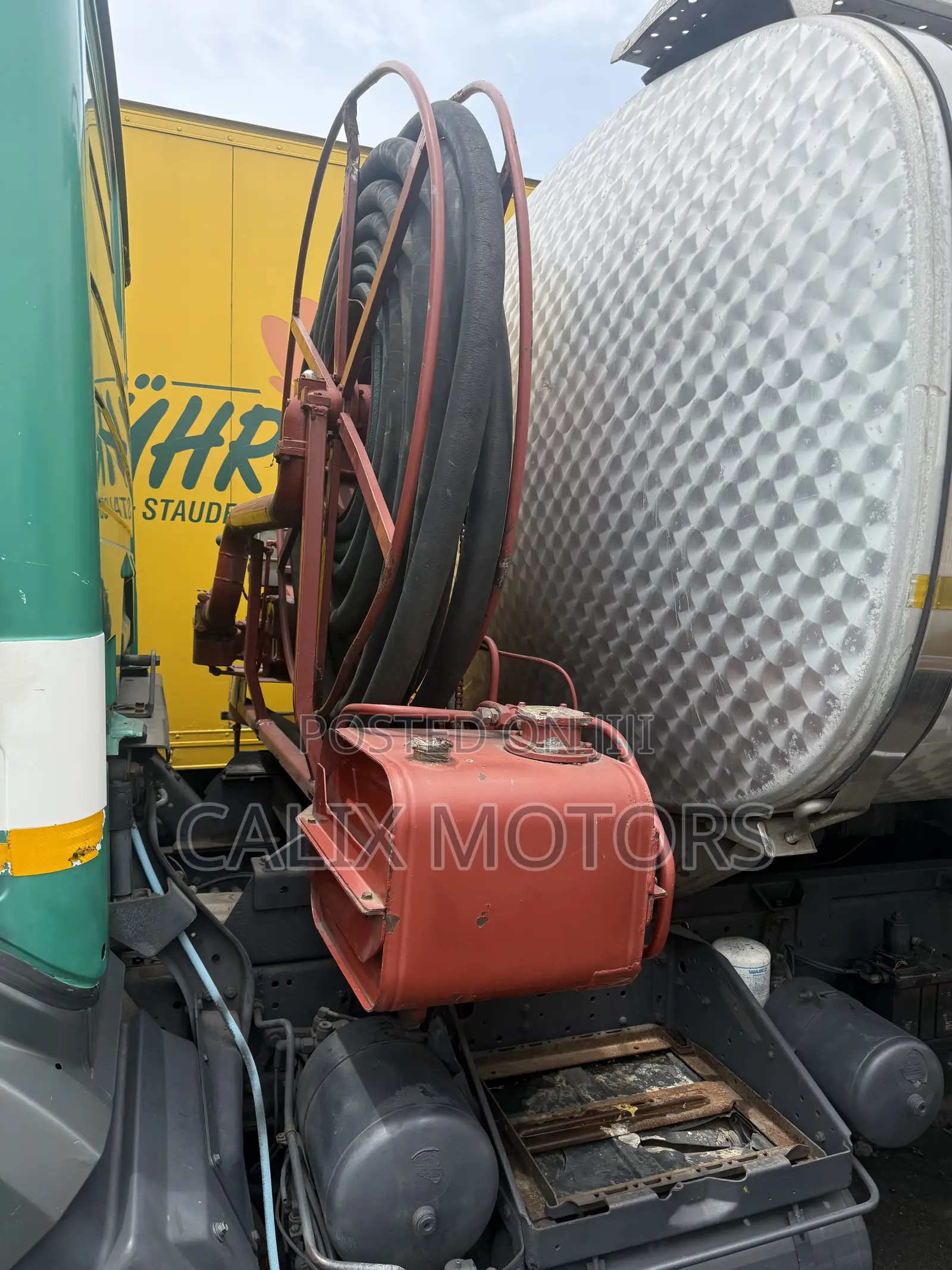 Foreign Used Mercedes Benz 1831 Gas Tanker Truck With Meter.