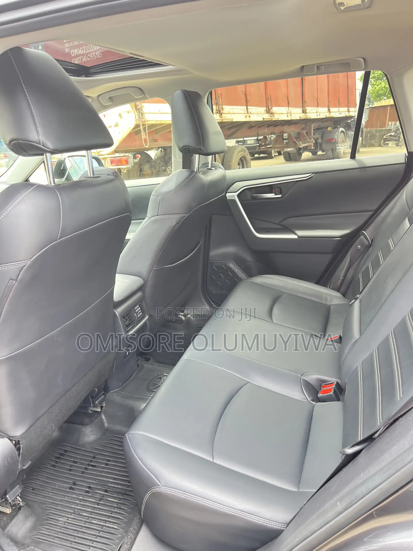 Toyota RAV4 XLE Premium FWD 2019 Gray