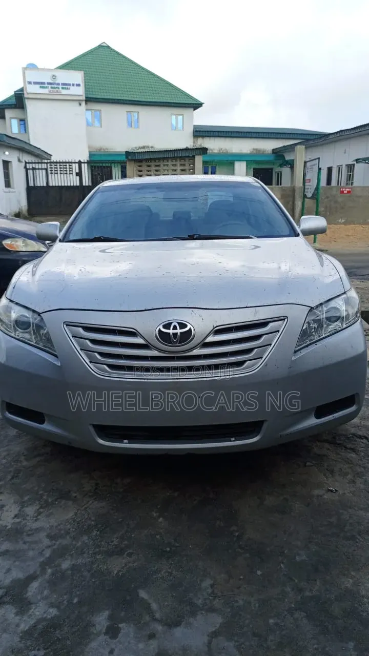 Toyota Camry LE 4dr Sedan (2.4L 4cyl 5A) 2007 Silver