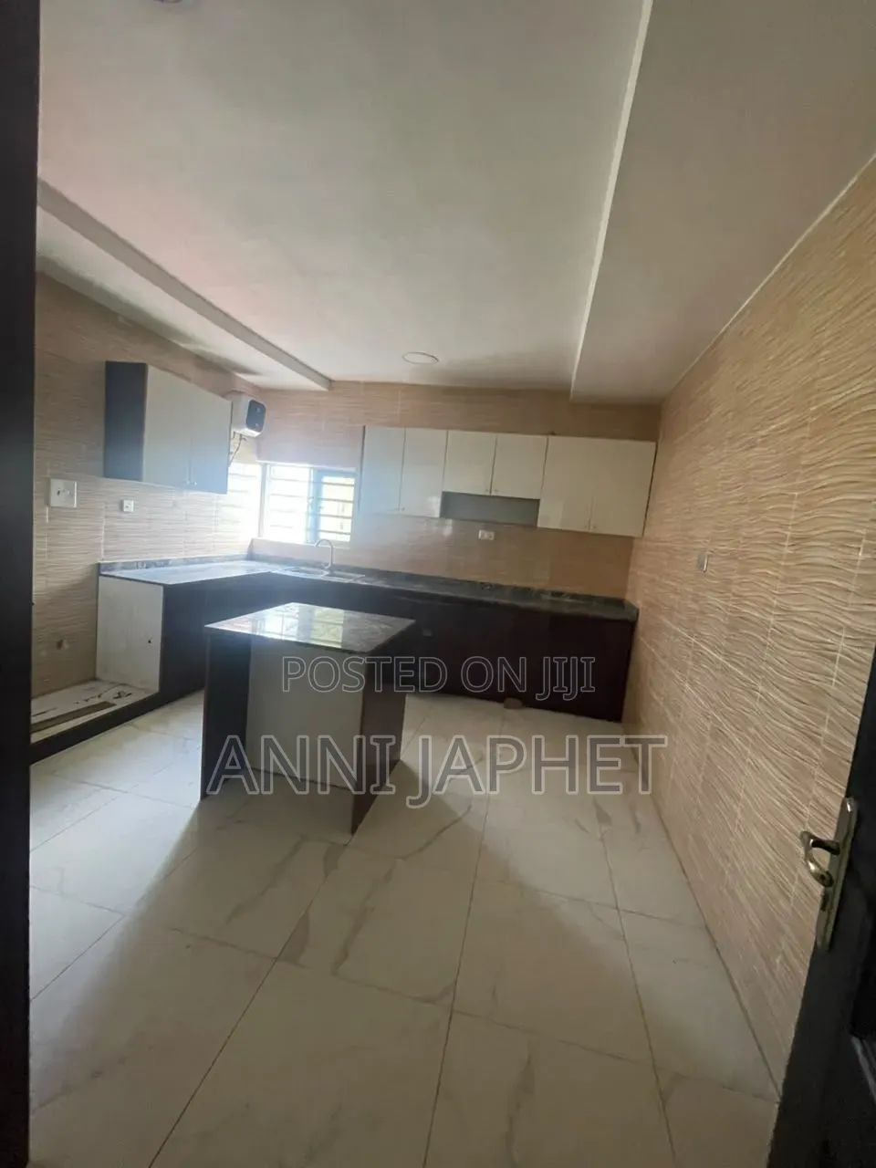 3bdrm Apartment in Treasure Estate, Sangotedo for rent
