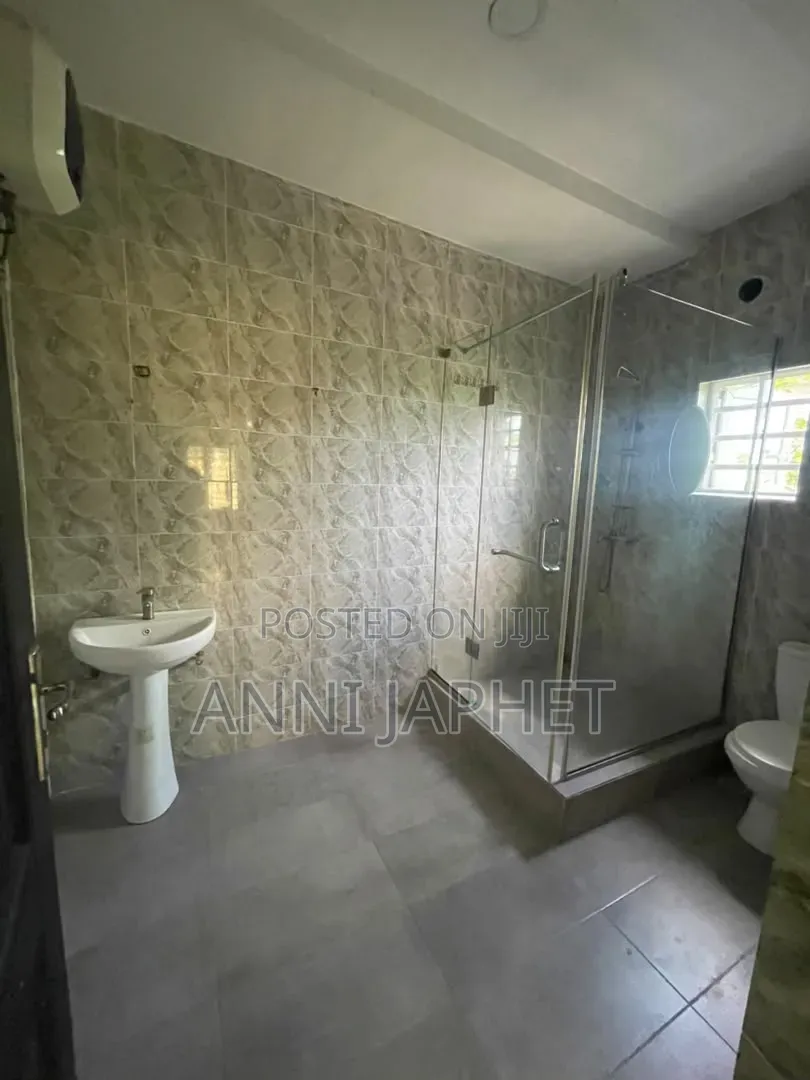 3bdrm Apartment in Treasure Estate, Sangotedo for rent