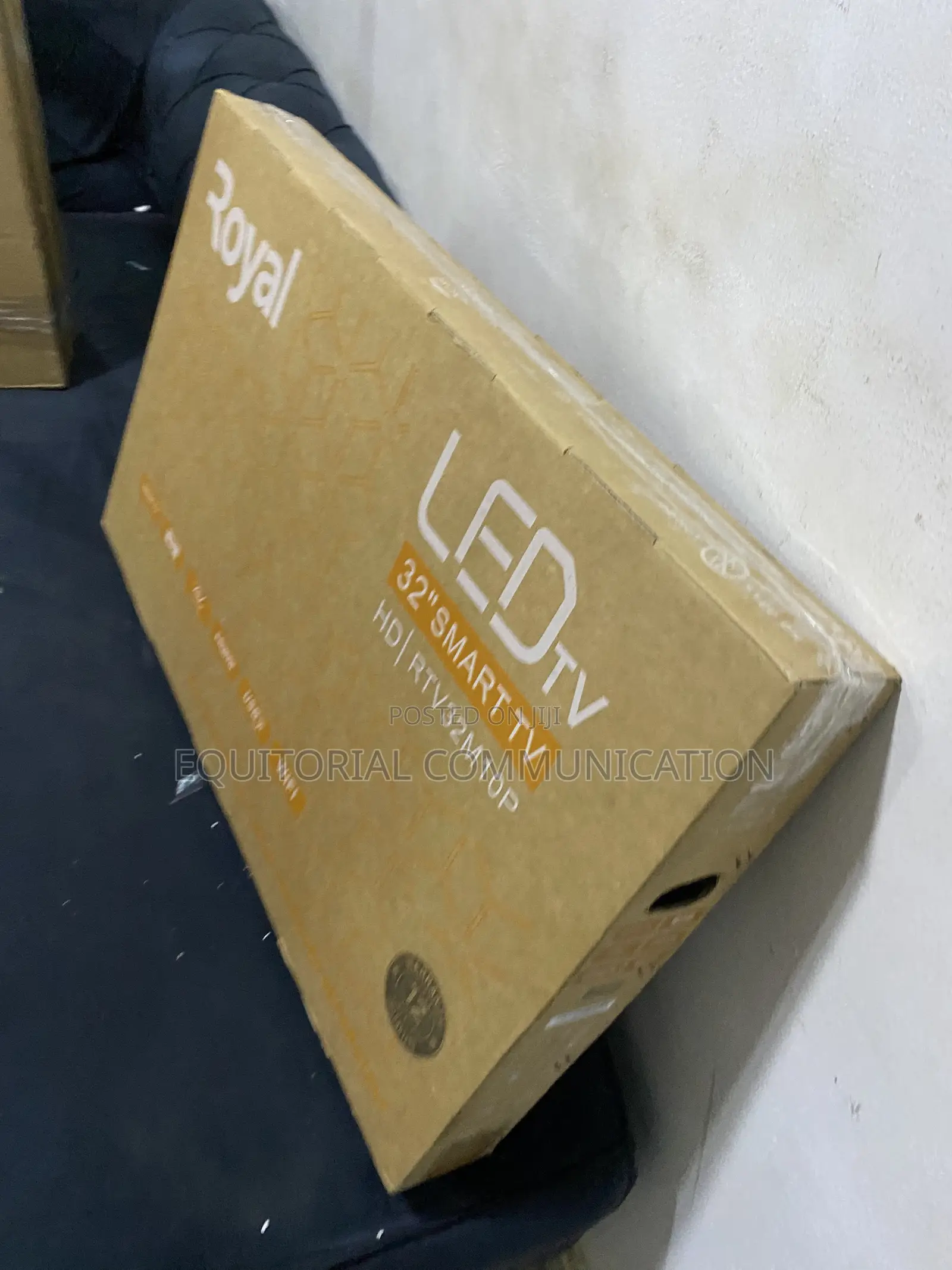Royal 32-Inch Smart TV for Office Spaces RTV32M10P