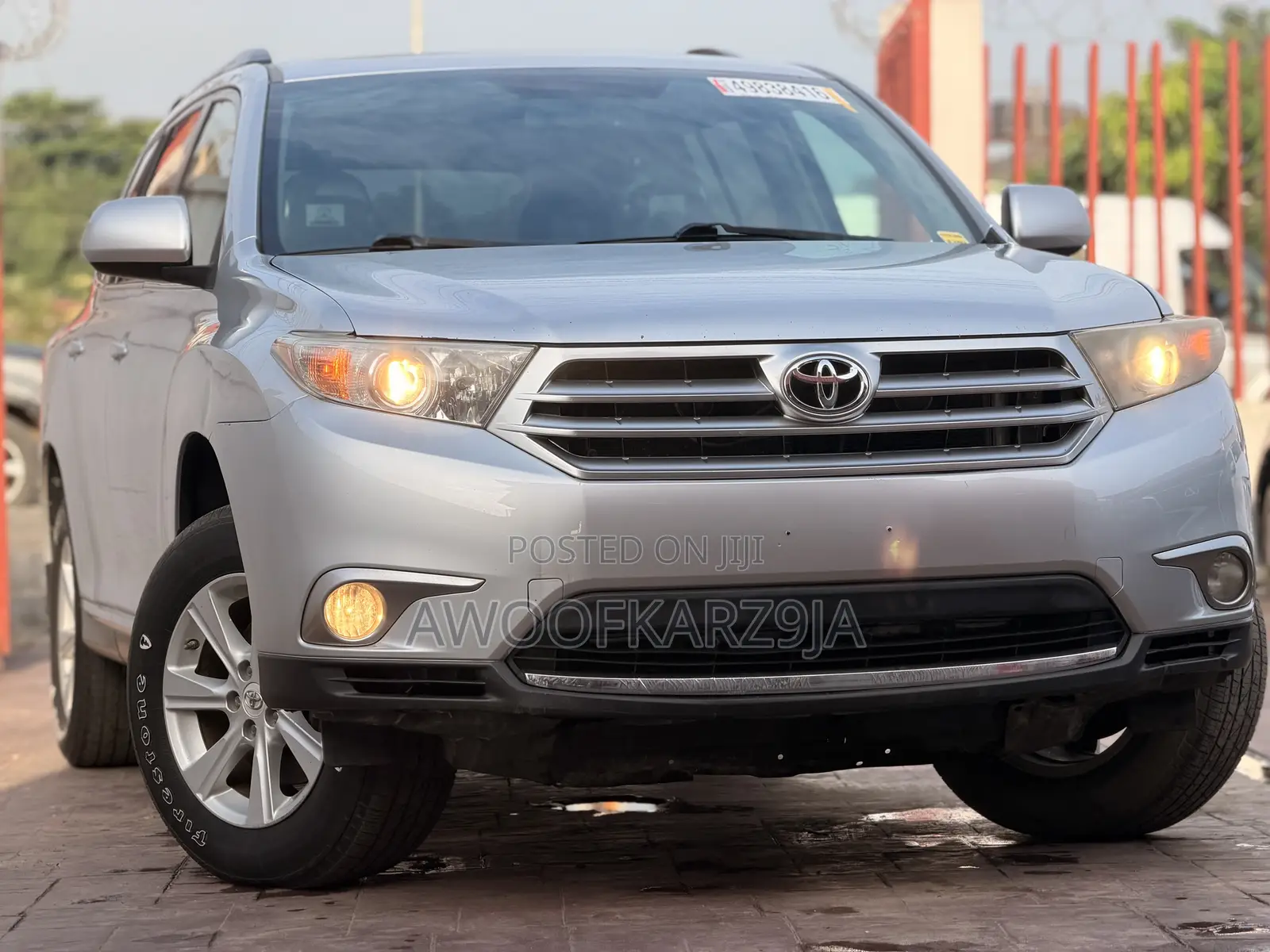 Toyota Highlander SE 2012 Silver
