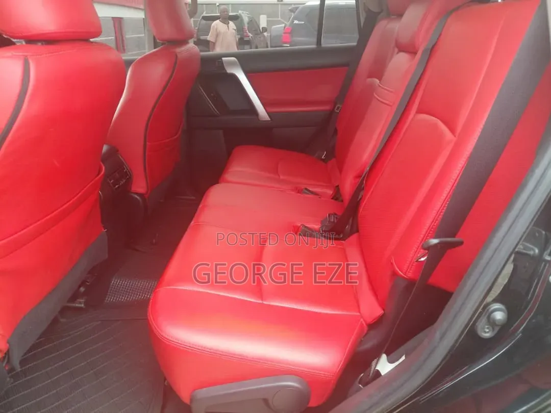 Toyota Land Cruiser Prado 2022 Black