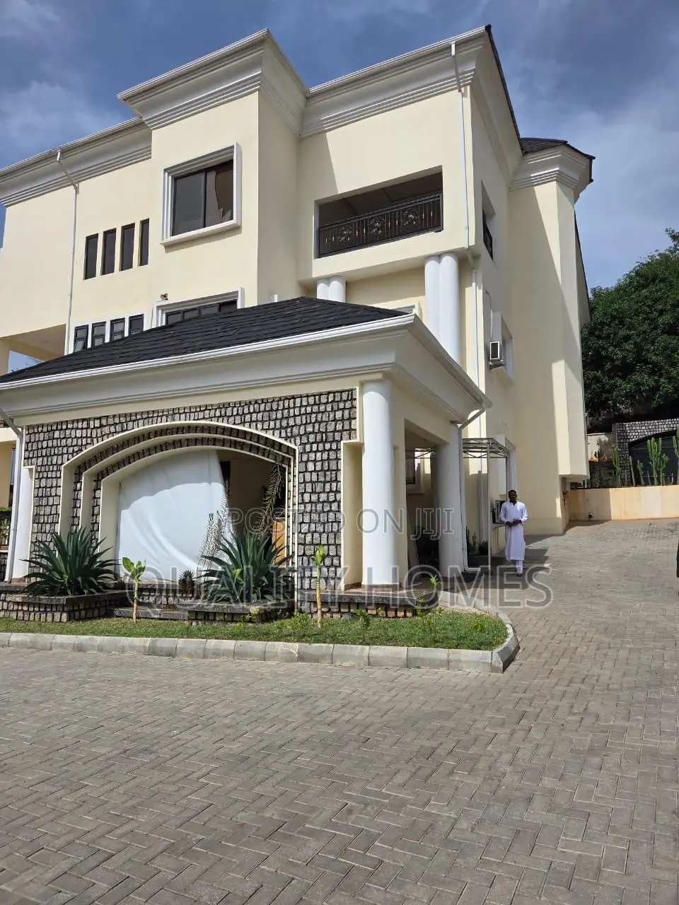 Furnished 9bdrm Duplex in Asokoro for sale