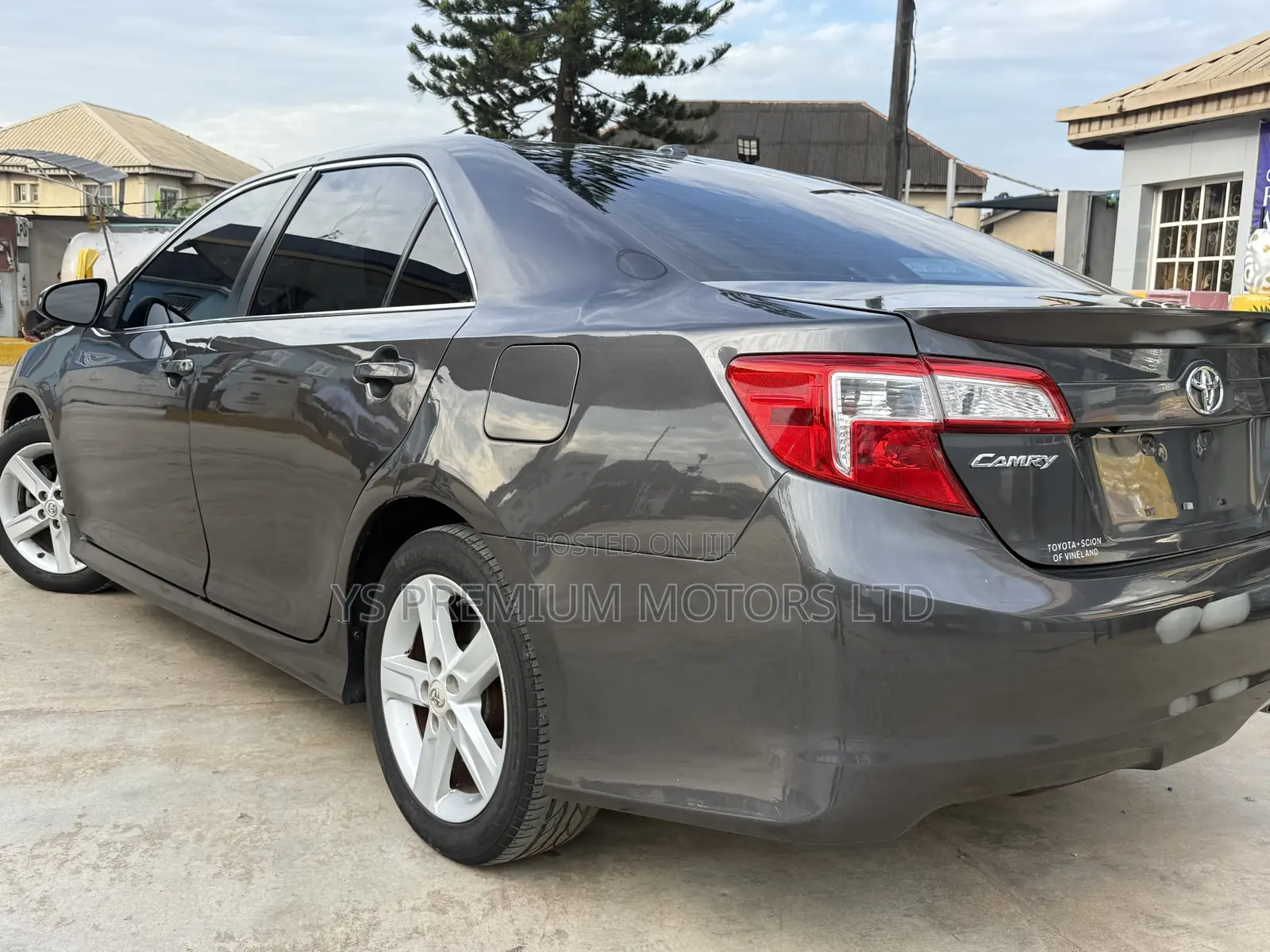 Toyota Camry SE Limited Edition 4dr Sedan (2.5L 4cyl 6A) 2012 Gray