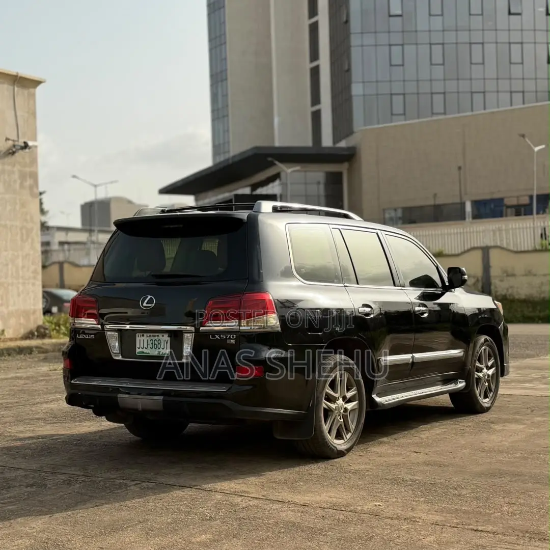 Lexus LX 570 2012 Black