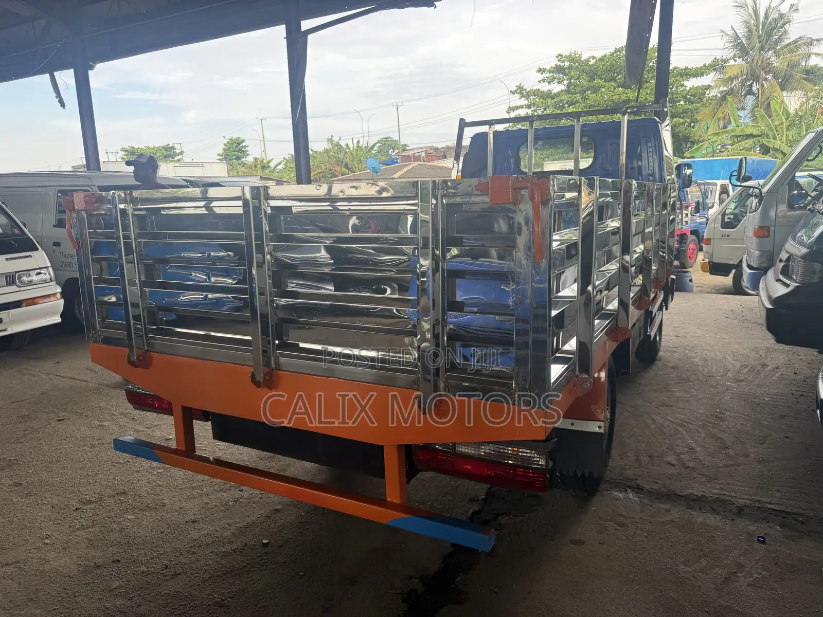 Foreign Used Nissan Cabster Carry Truck.
