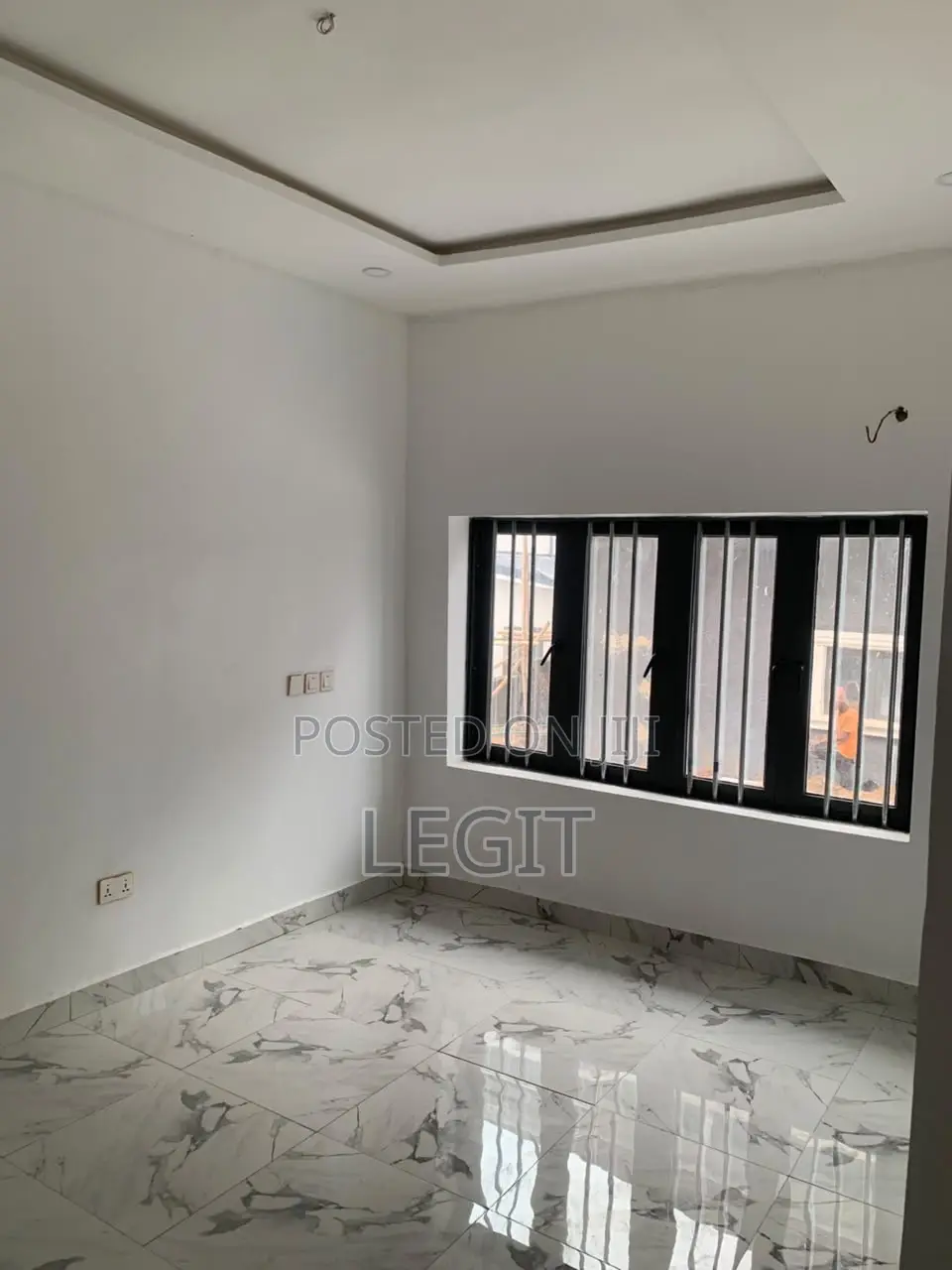 3bdrm Block of Flats in Lugbe District for sale