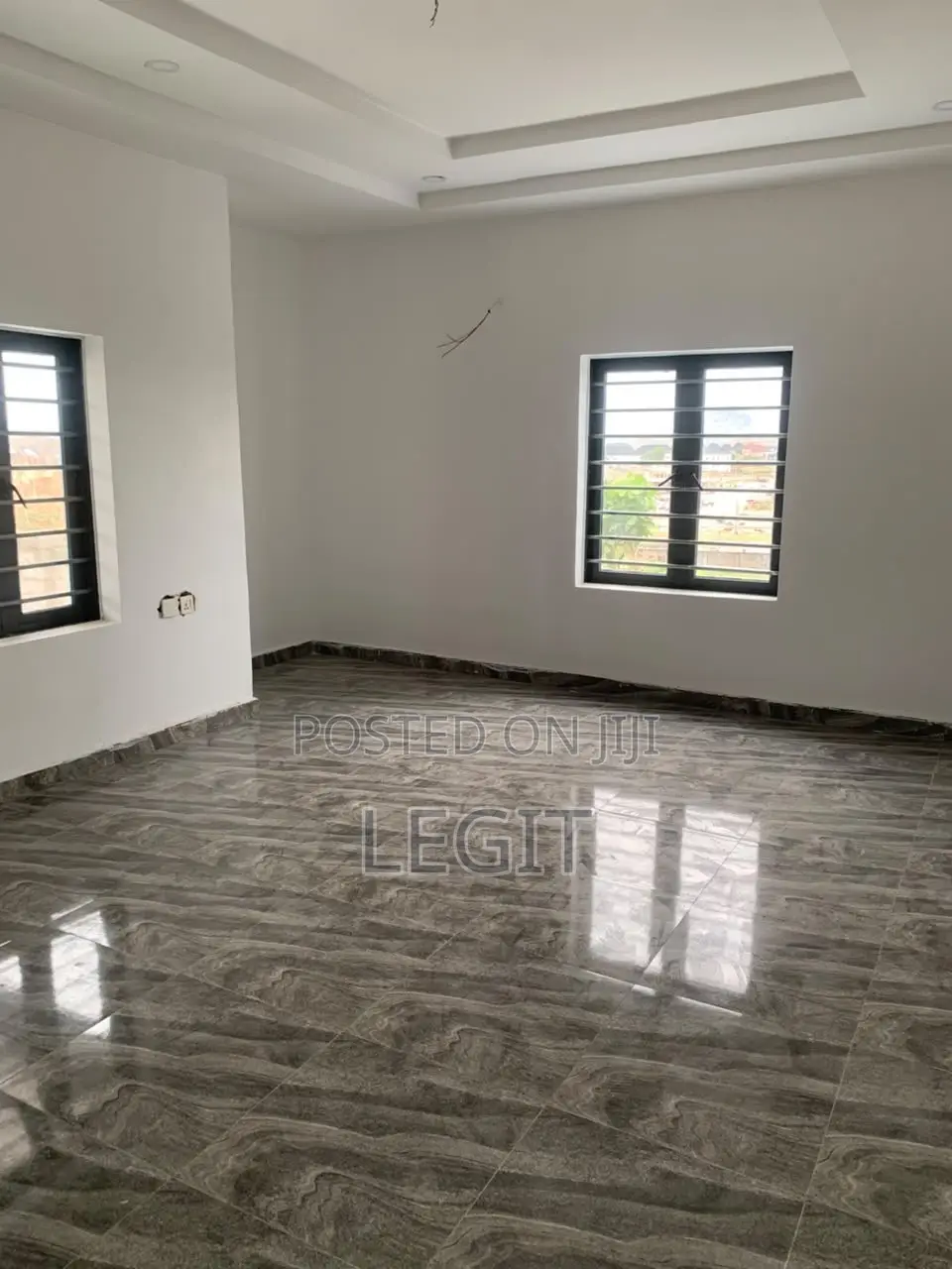 3bdrm Block of Flats in Lugbe District for sale